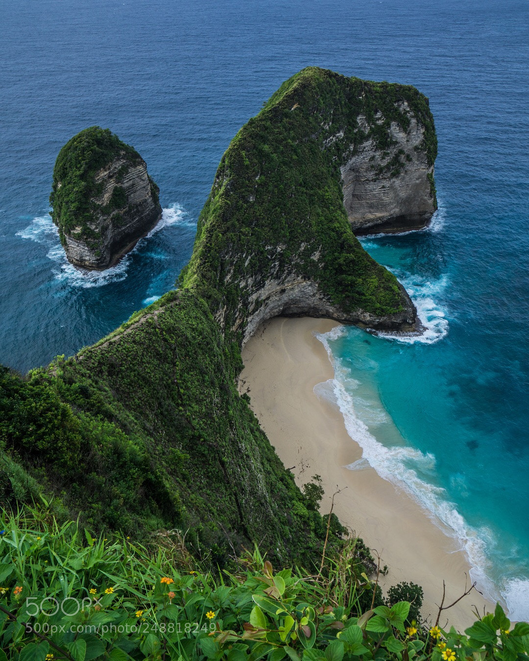 Sony a6000 sample photo. Kelingking secret point beach photography
