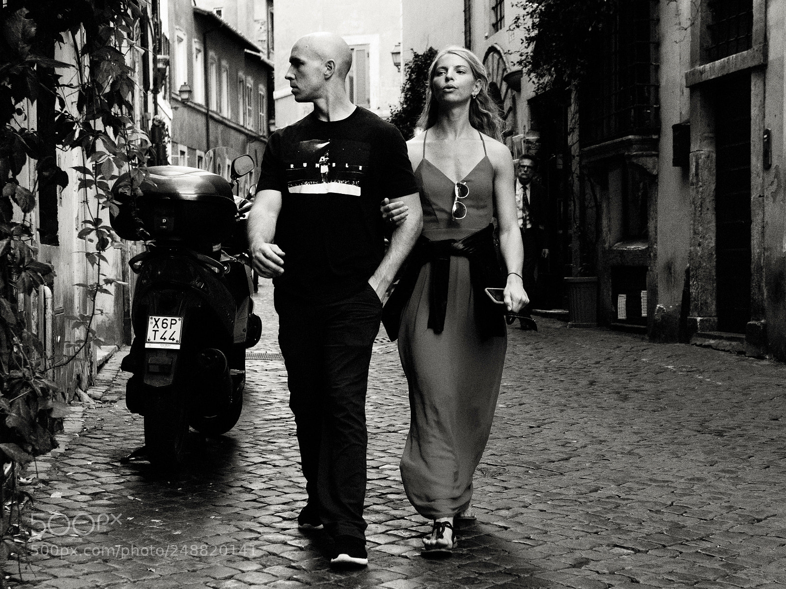 Sony a6500 sample photo. Couple walking in trastevere photography