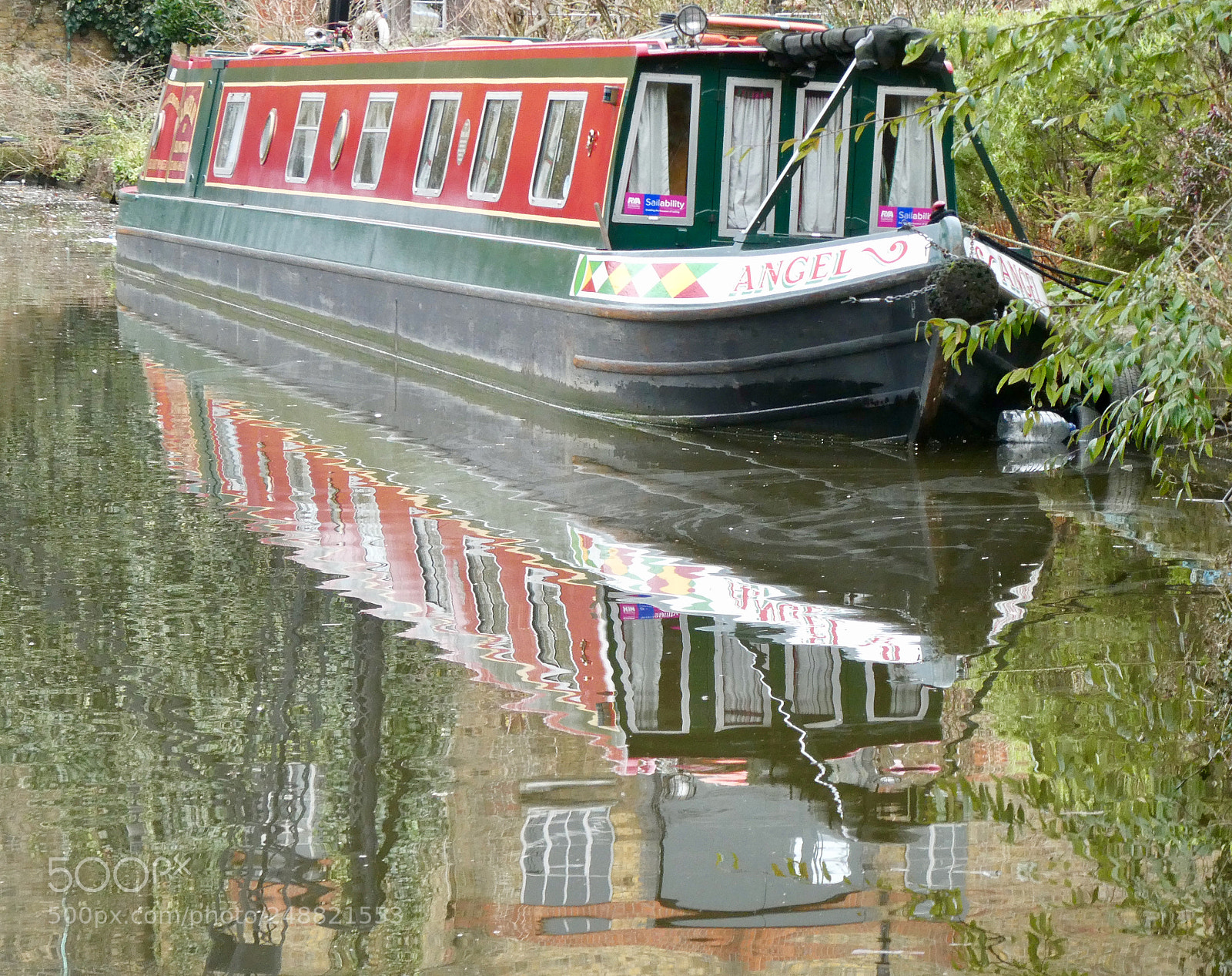 Panasonic Lumix DC-ZS70 (Lumix DC-TZ90) sample photo. Barge at islington lock photography