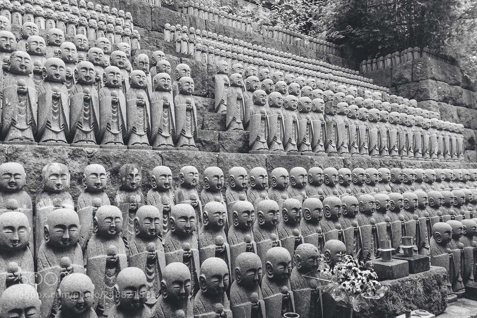 Canon EOS 450D (EOS Rebel XSi / EOS Kiss X2) sample photo. Jizo statues at hase-dera photography