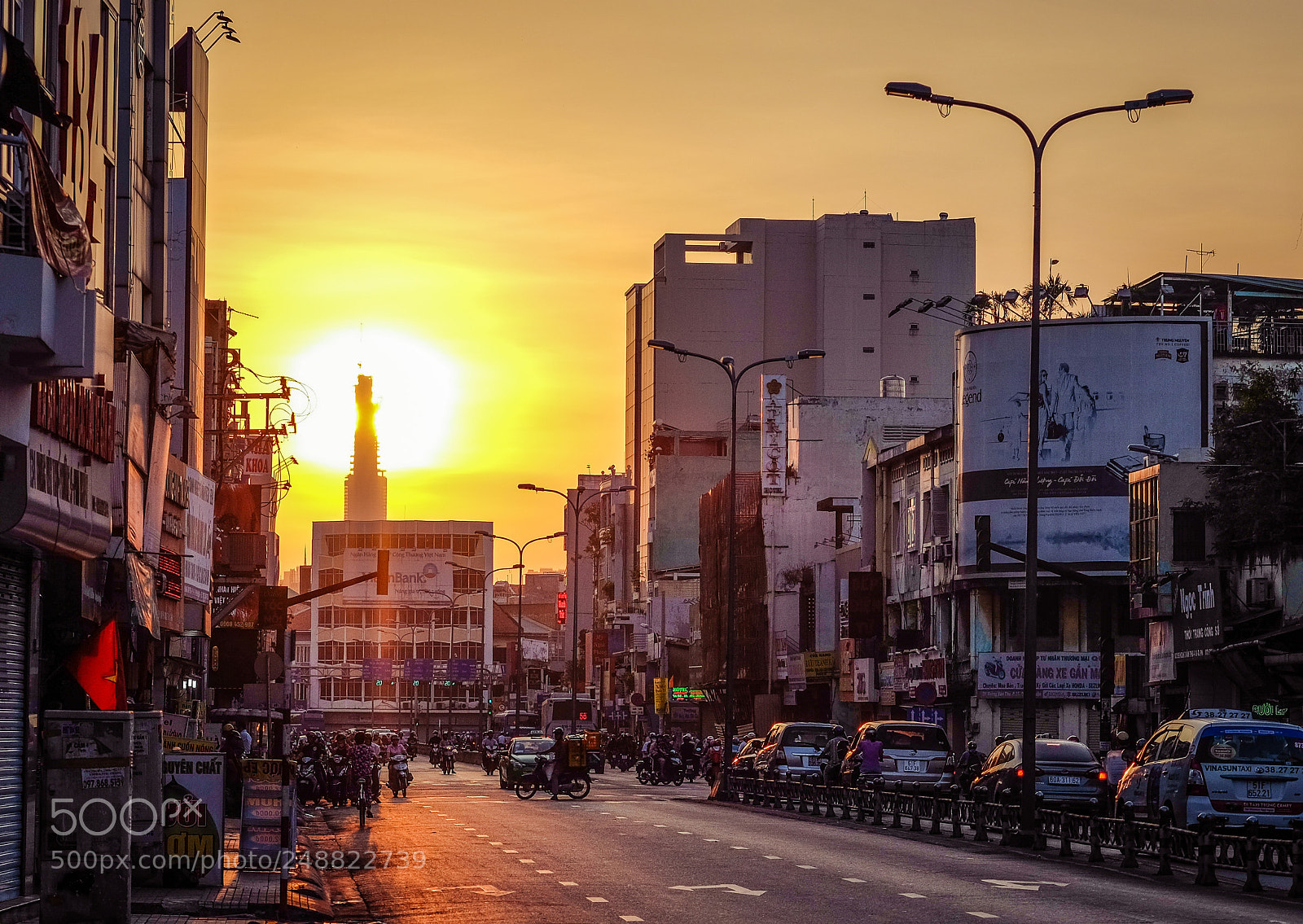 Fujifilm X-E2 sample photo. Dawn in saigon city photography