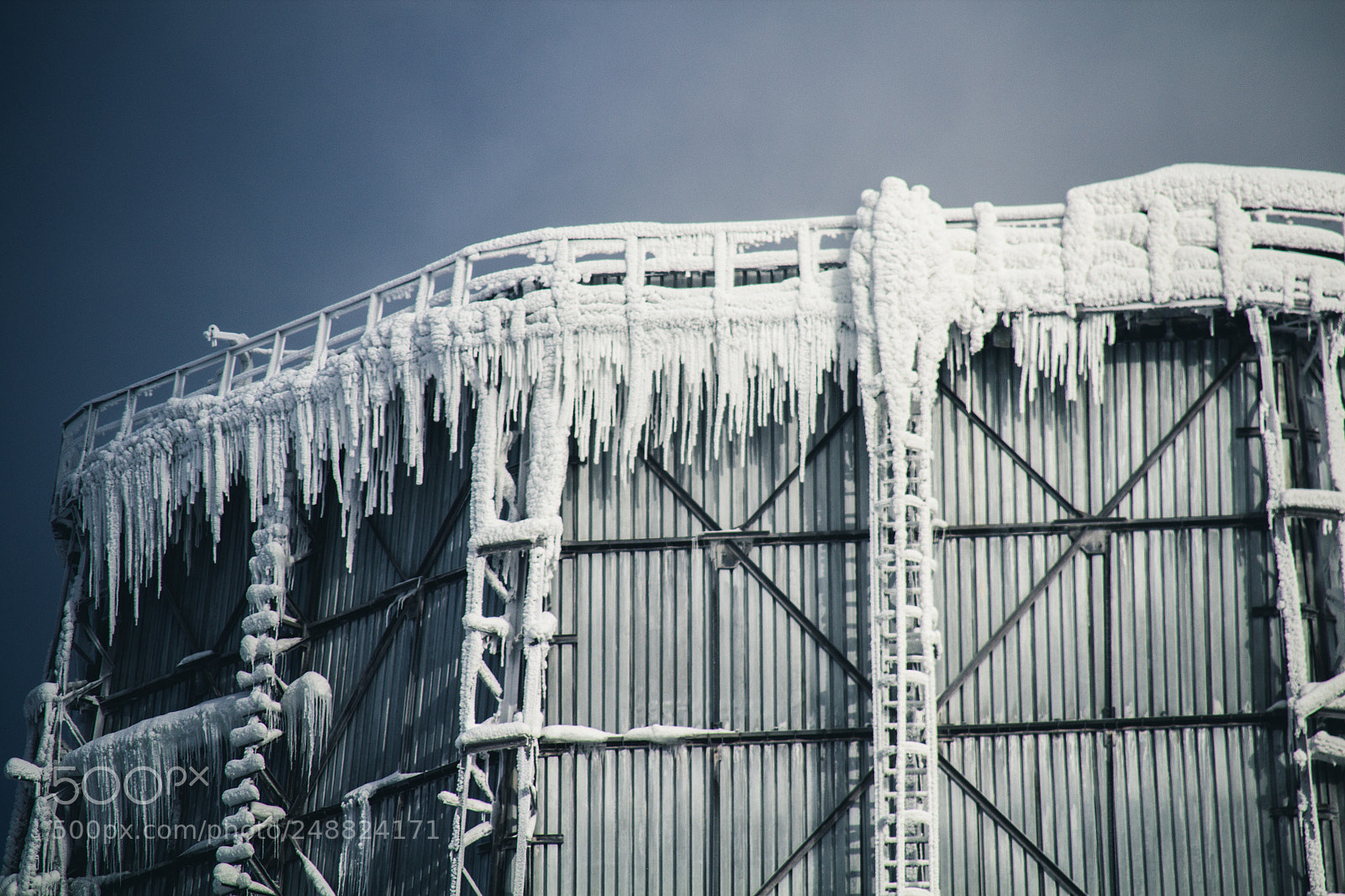 Canon EOS 600D (Rebel EOS T3i / EOS Kiss X5) sample photo. Icicles photography
