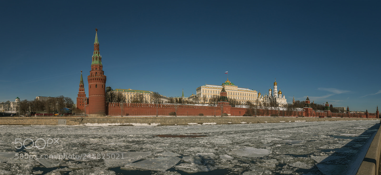 Sony a6300 sample photo. The moscow kremlin winter photography