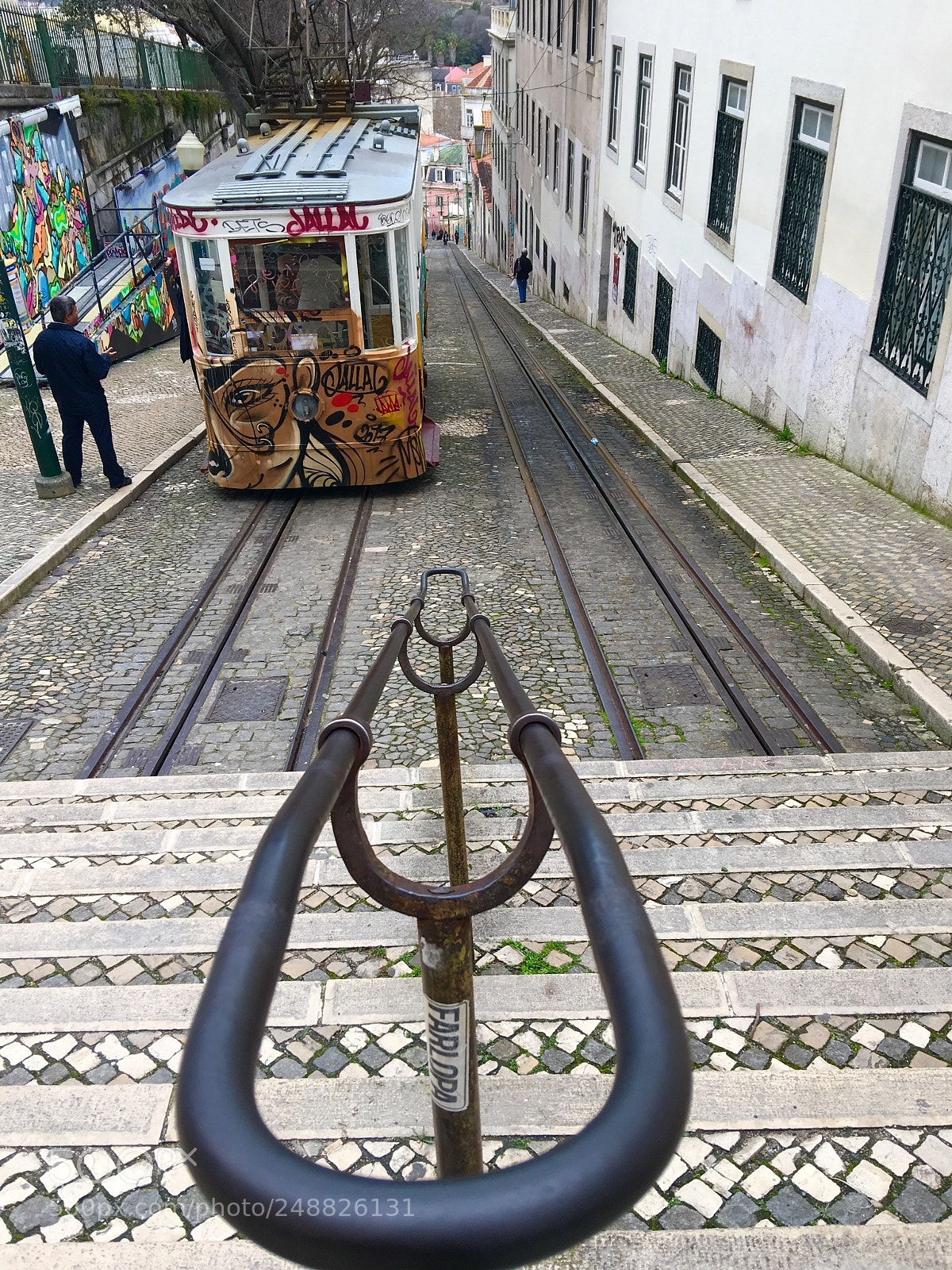 Apple iPhone 6s Plus sample photo. Tram in lissabon photography