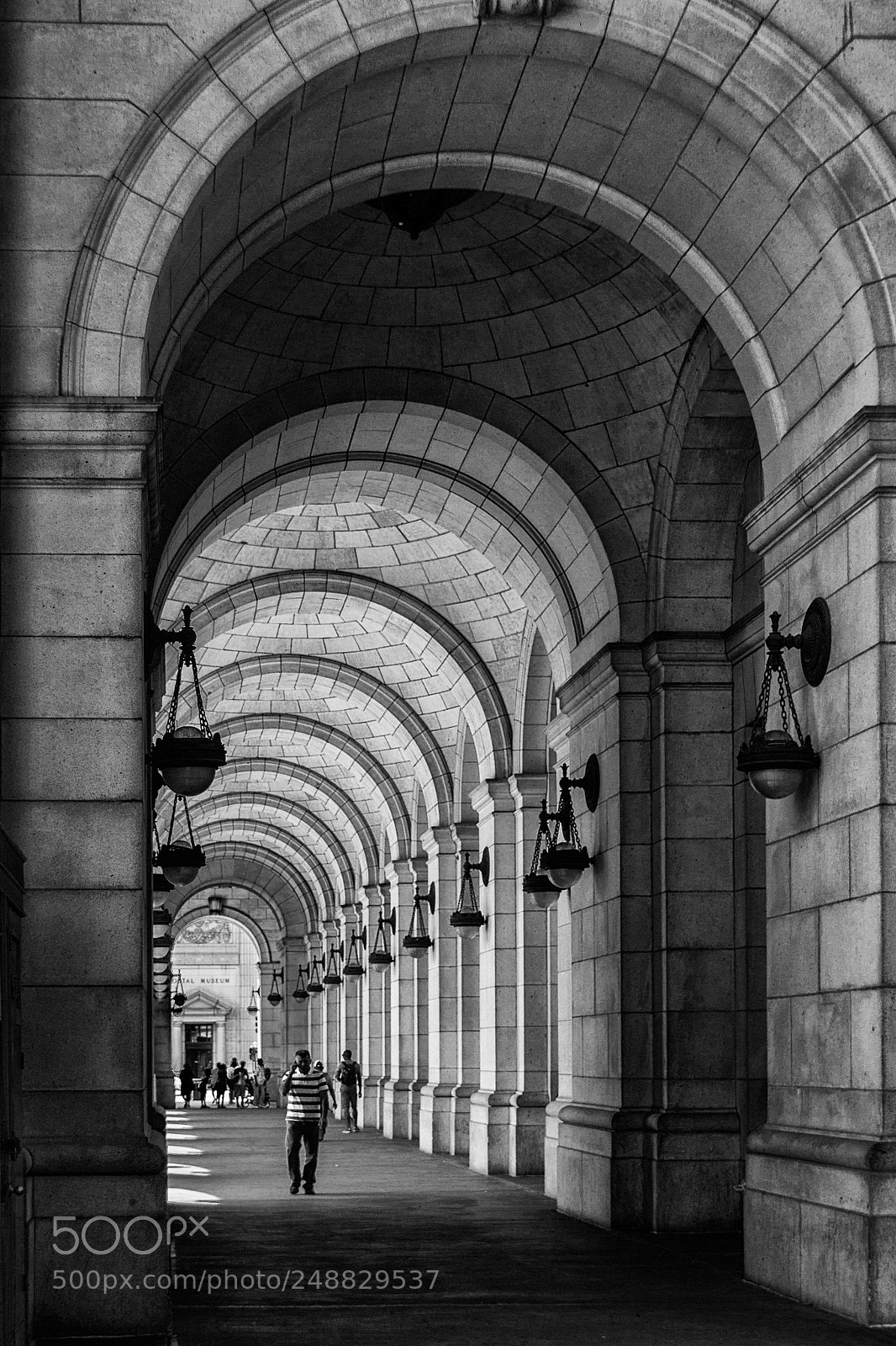 Canon EOS 50D sample photo. Strollingthrough the hall photography