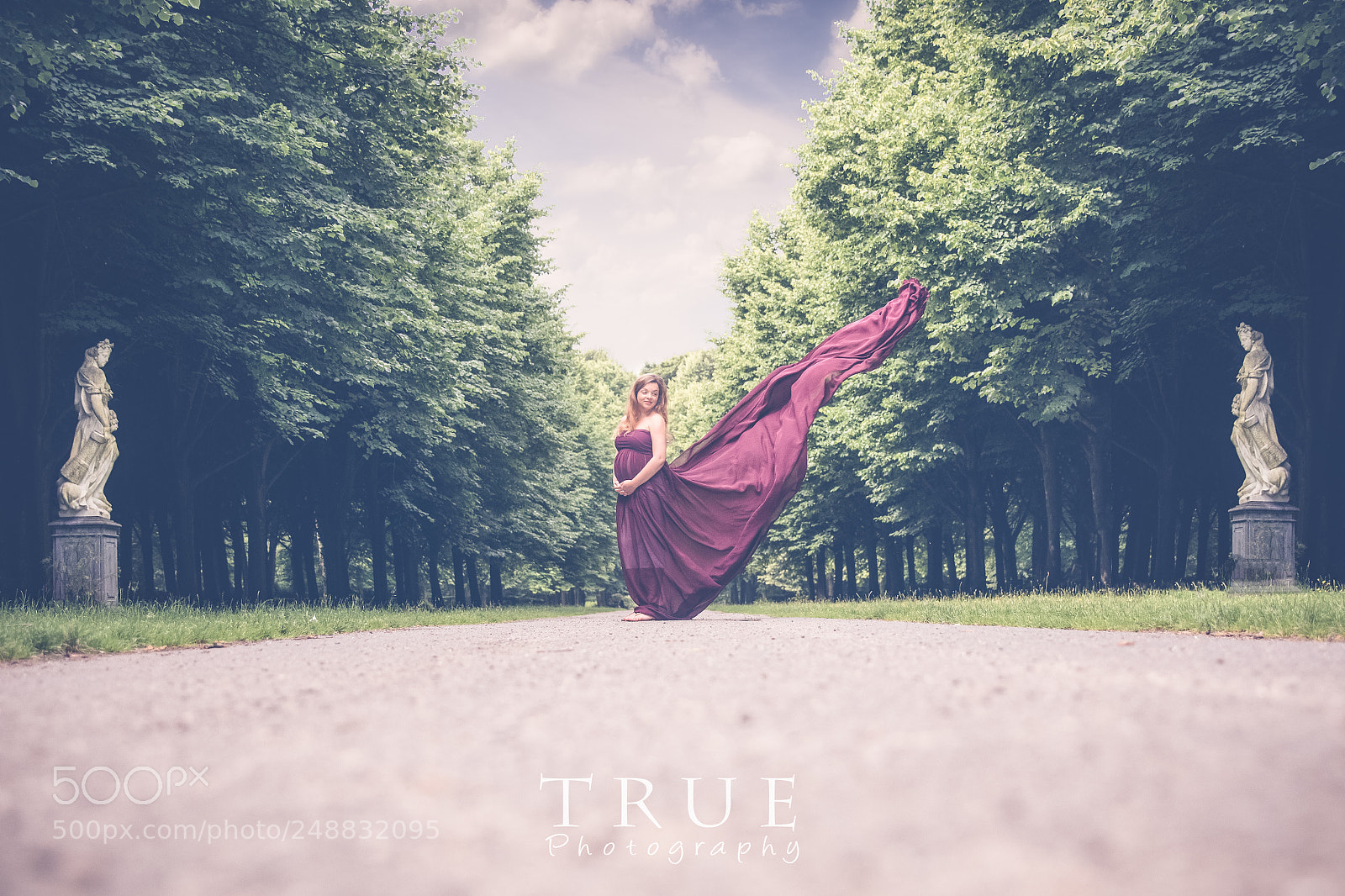 Canon EOS 7D Mark II sample photo. Pregnancy shoot photography