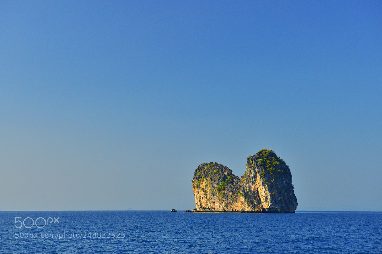 Nikon D800 sample photo. Wide blue sea photography