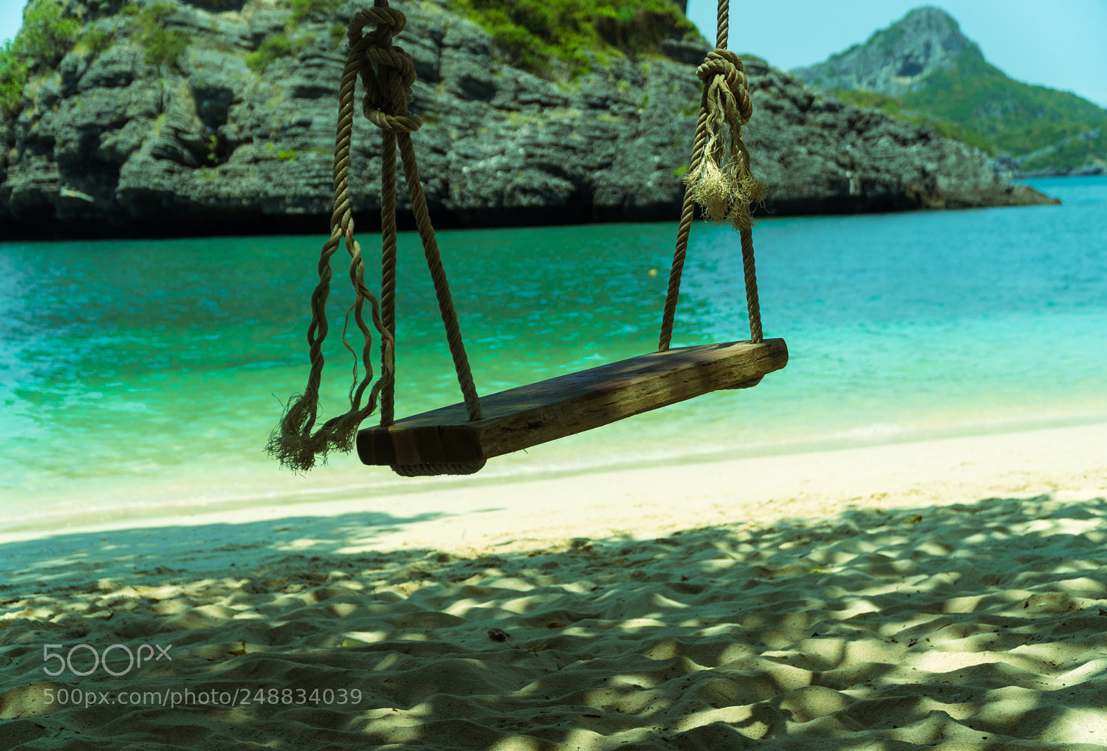 Sony a6500 sample photo. The swing in the photography