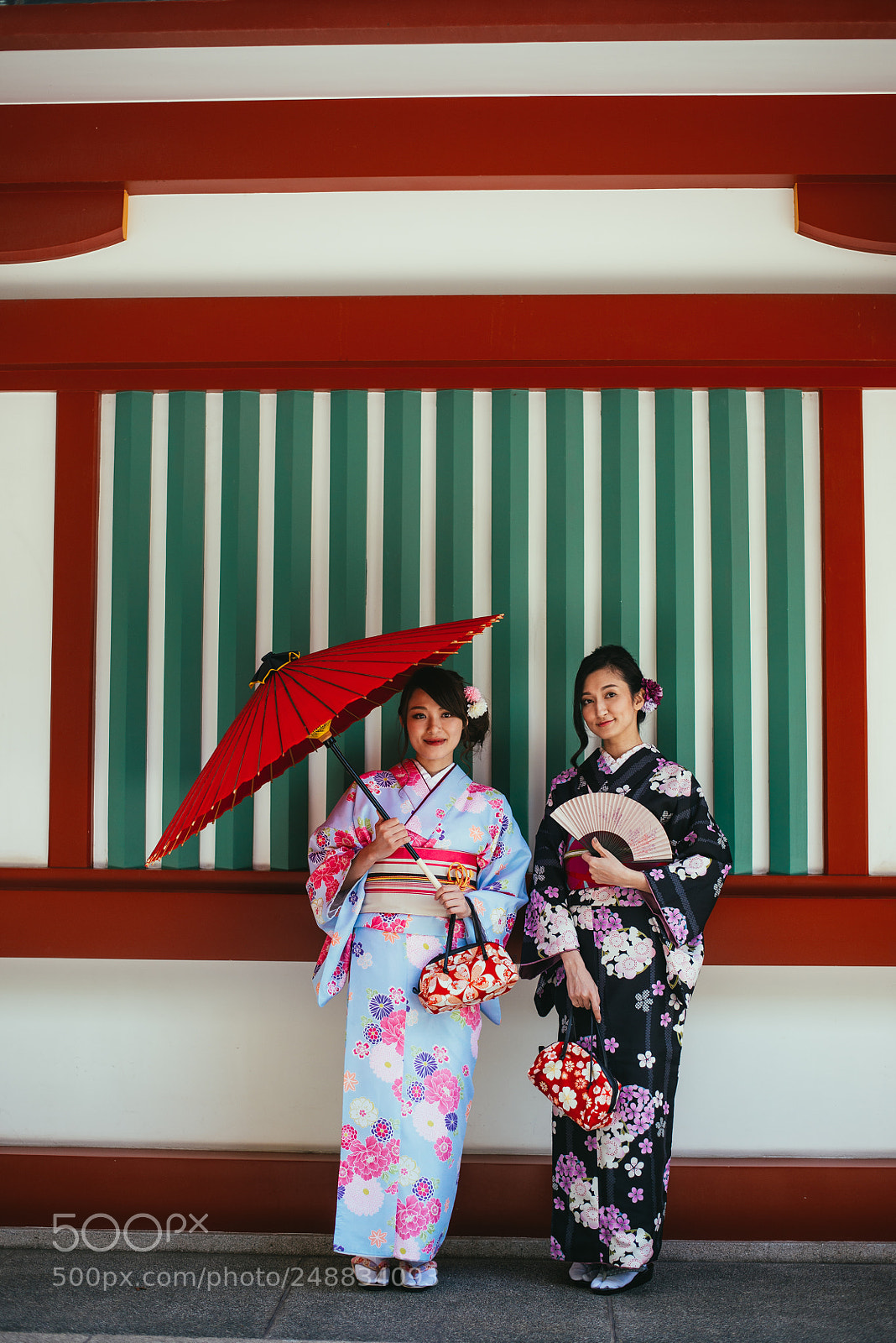 Nikon D610 sample photo. Two japanese girls wearing photography