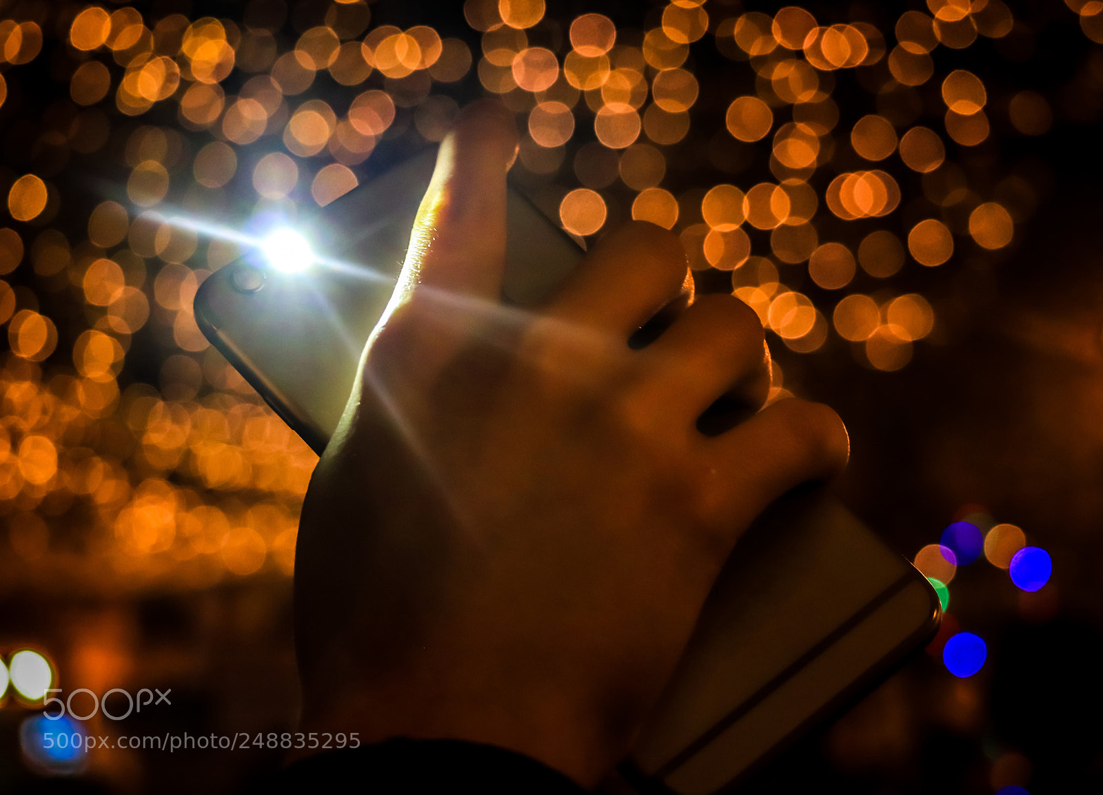 Canon EOS 77D (EOS 9000D / EOS 770D) sample photo. Hand, iphone - one photography