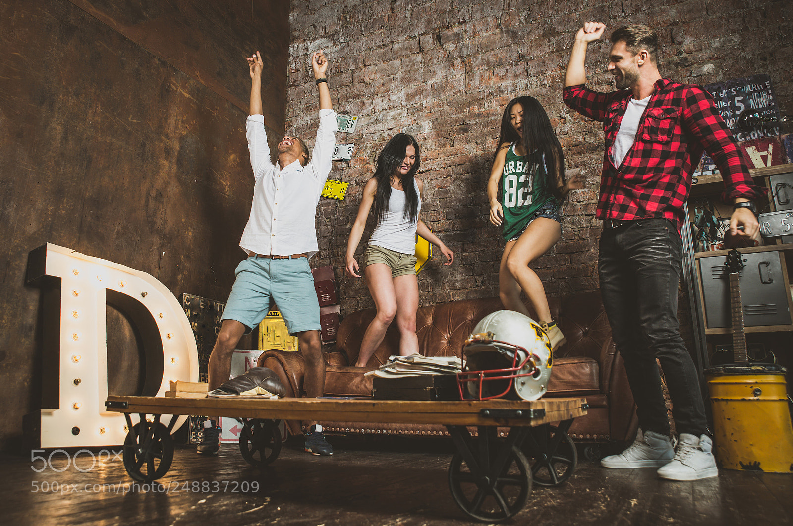 Nikon D610 sample photo. Friends hanging out at photography