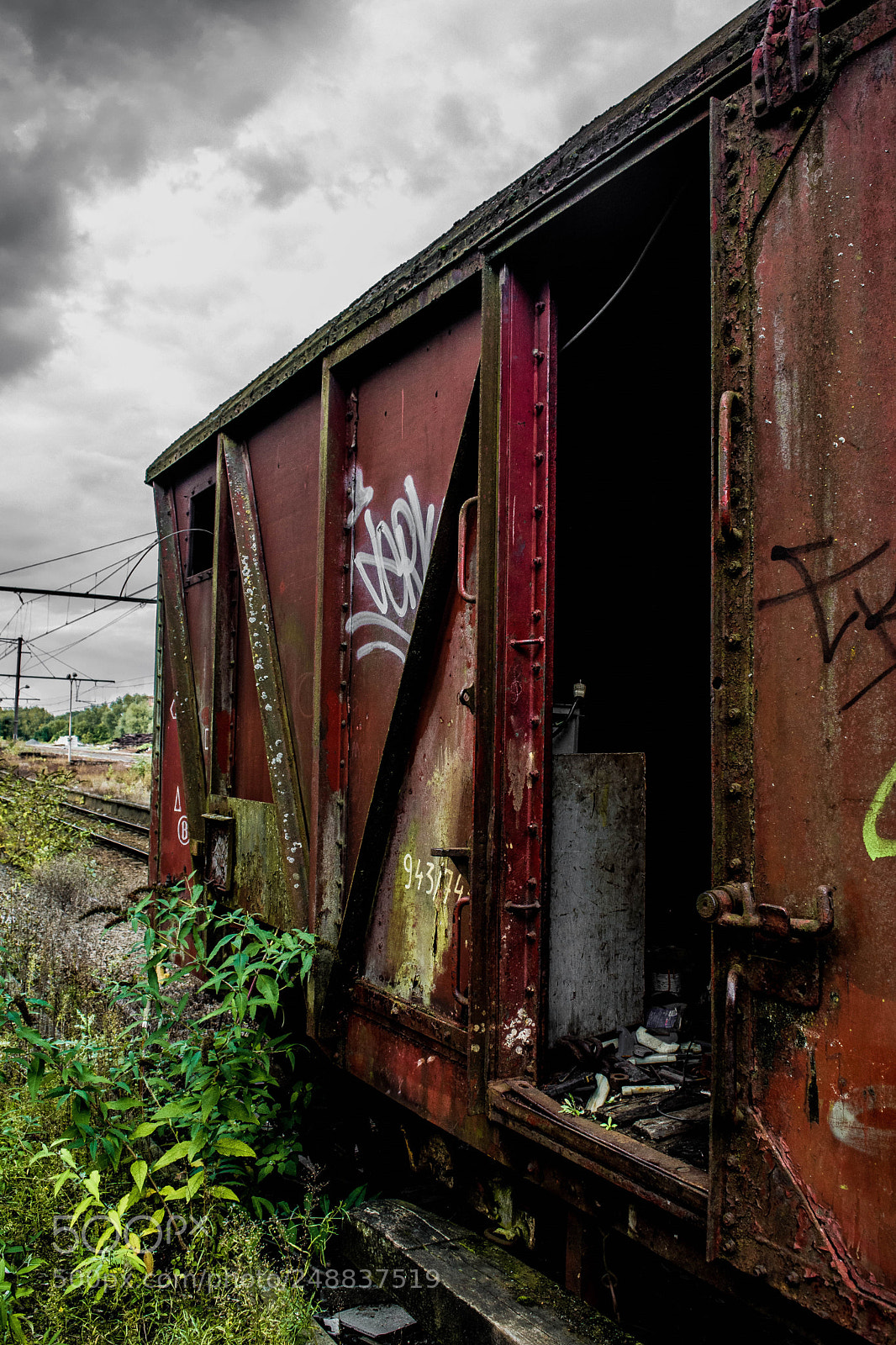 Nikon D5200 sample photo. Trash train photography