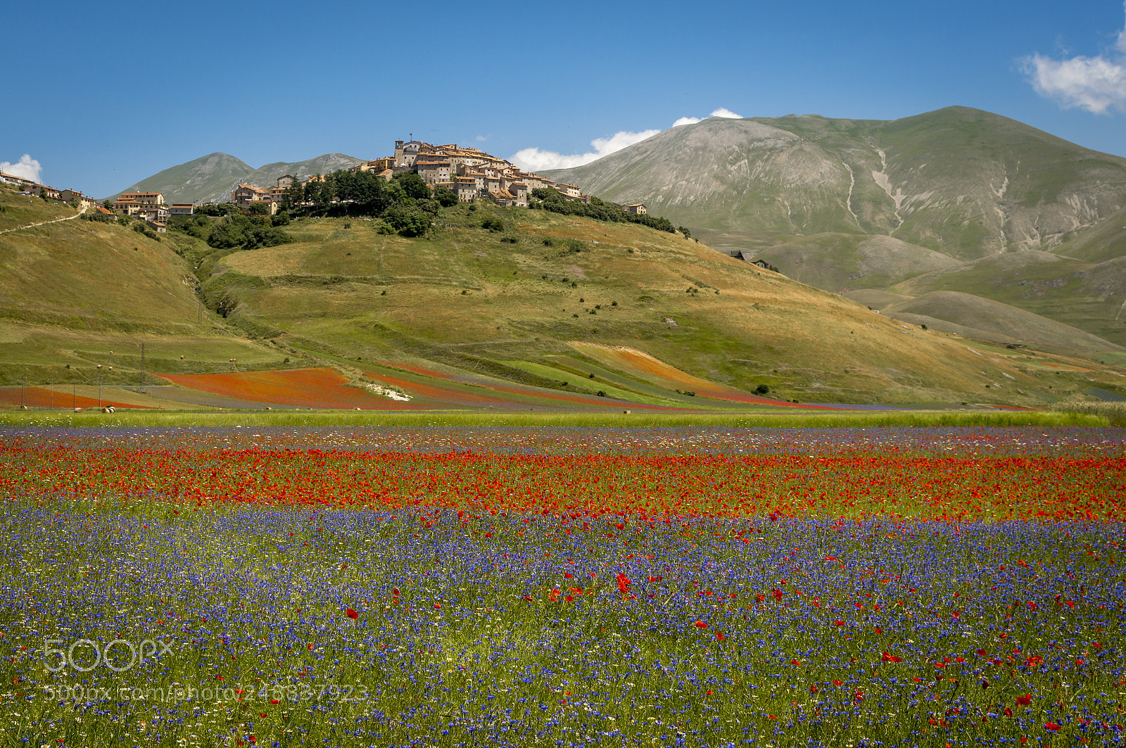 Nikon D3200 sample photo. Castelluccio di norcia photography