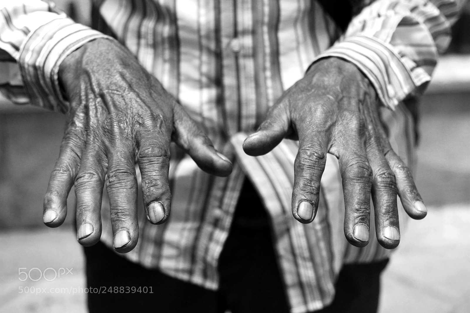 Canon EOS 650D (EOS Rebel T4i / EOS Kiss X6i) sample photo. Hands photography