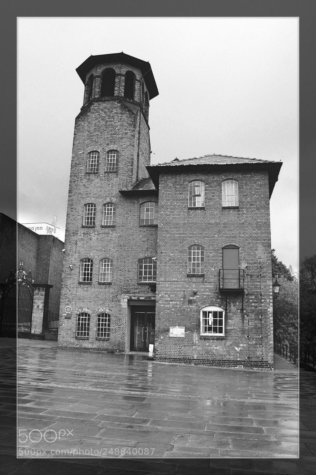Canon EOS 350D (EOS Digital Rebel XT / EOS Kiss Digital N) sample photo. The silk mill derby photography