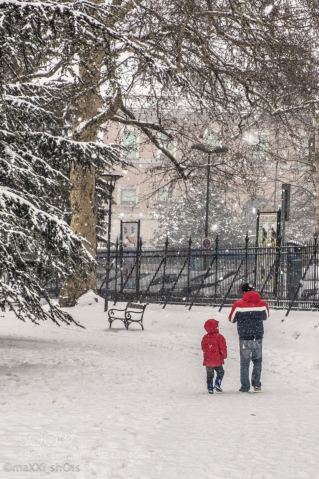 Fujifilm X-T20 sample photo. Walking in a snowy photography