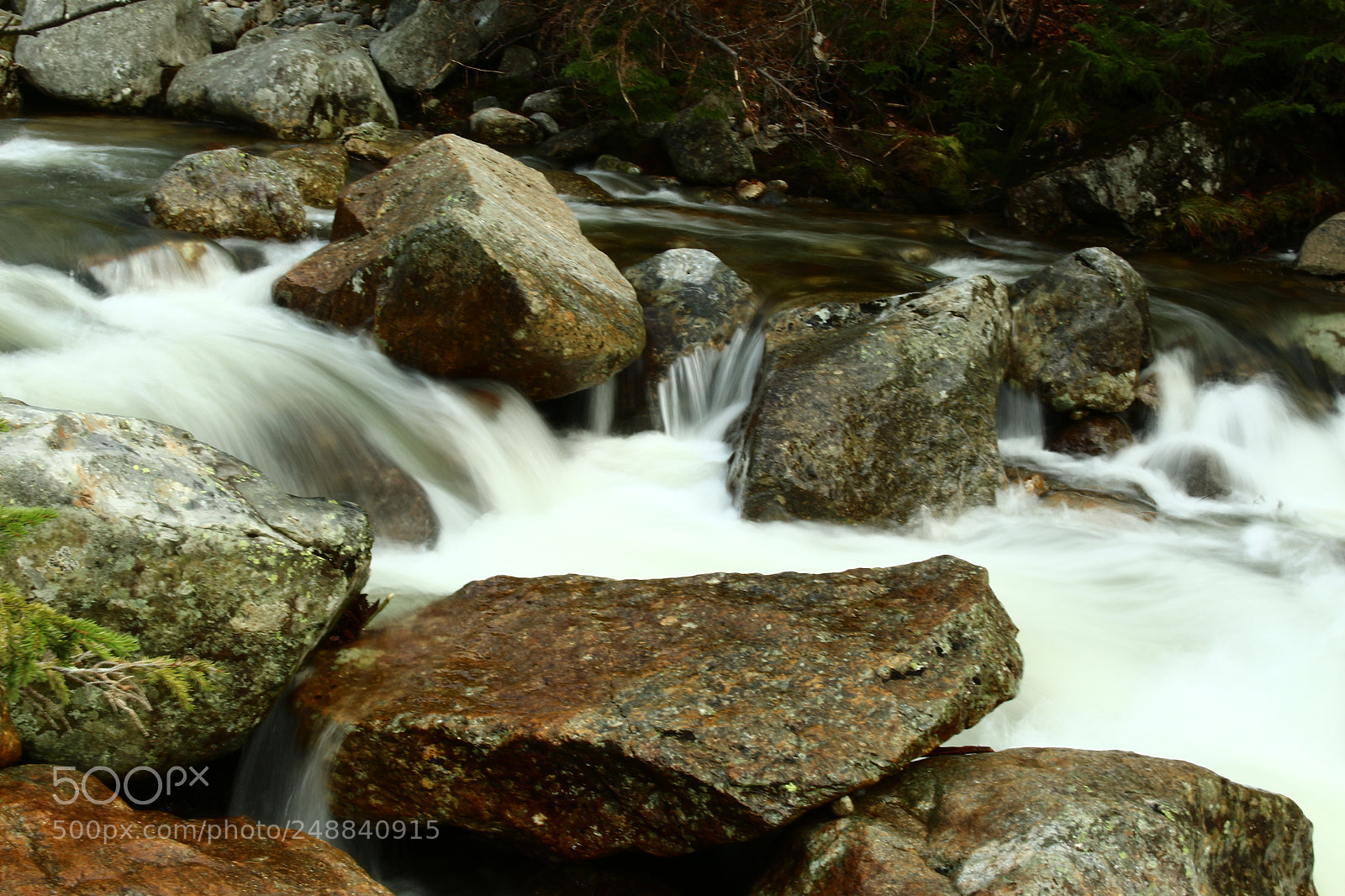 Canon EOS 700D (EOS Rebel T5i / EOS Kiss X7i) sample photo. Water rushing over rocks photography