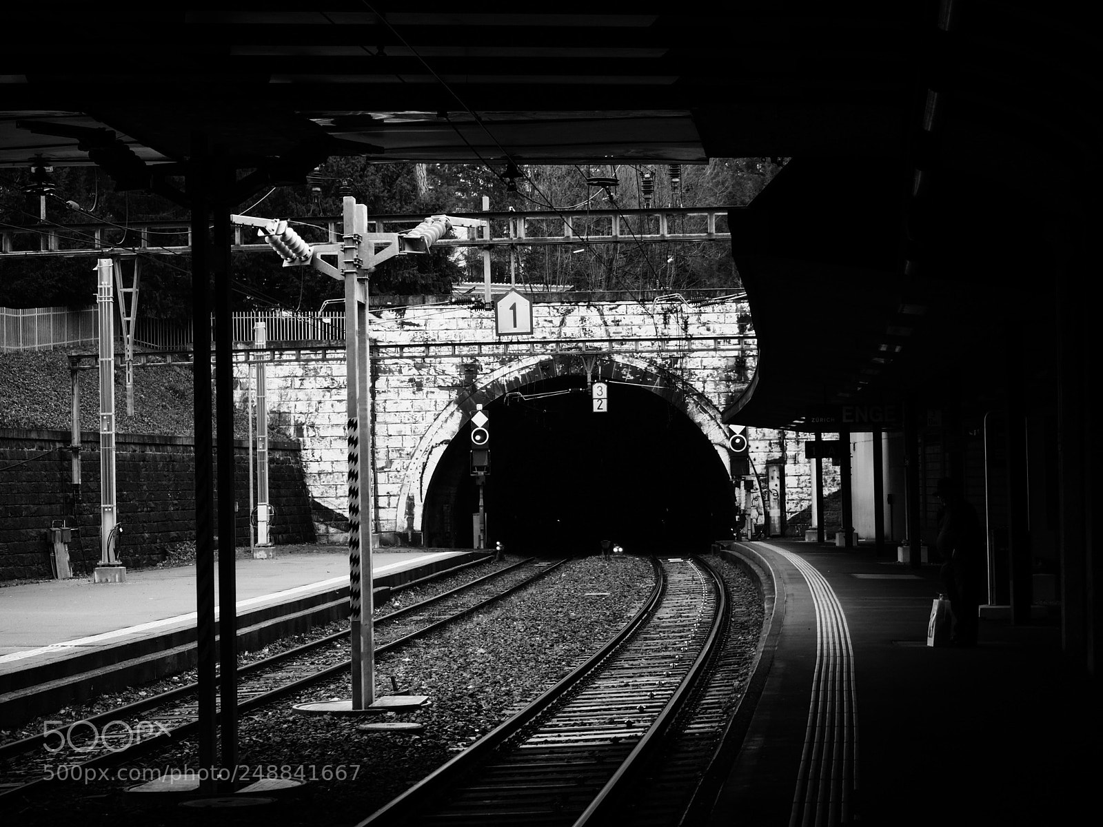 Olympus PEN-F sample photo. Bahnhof enge photography