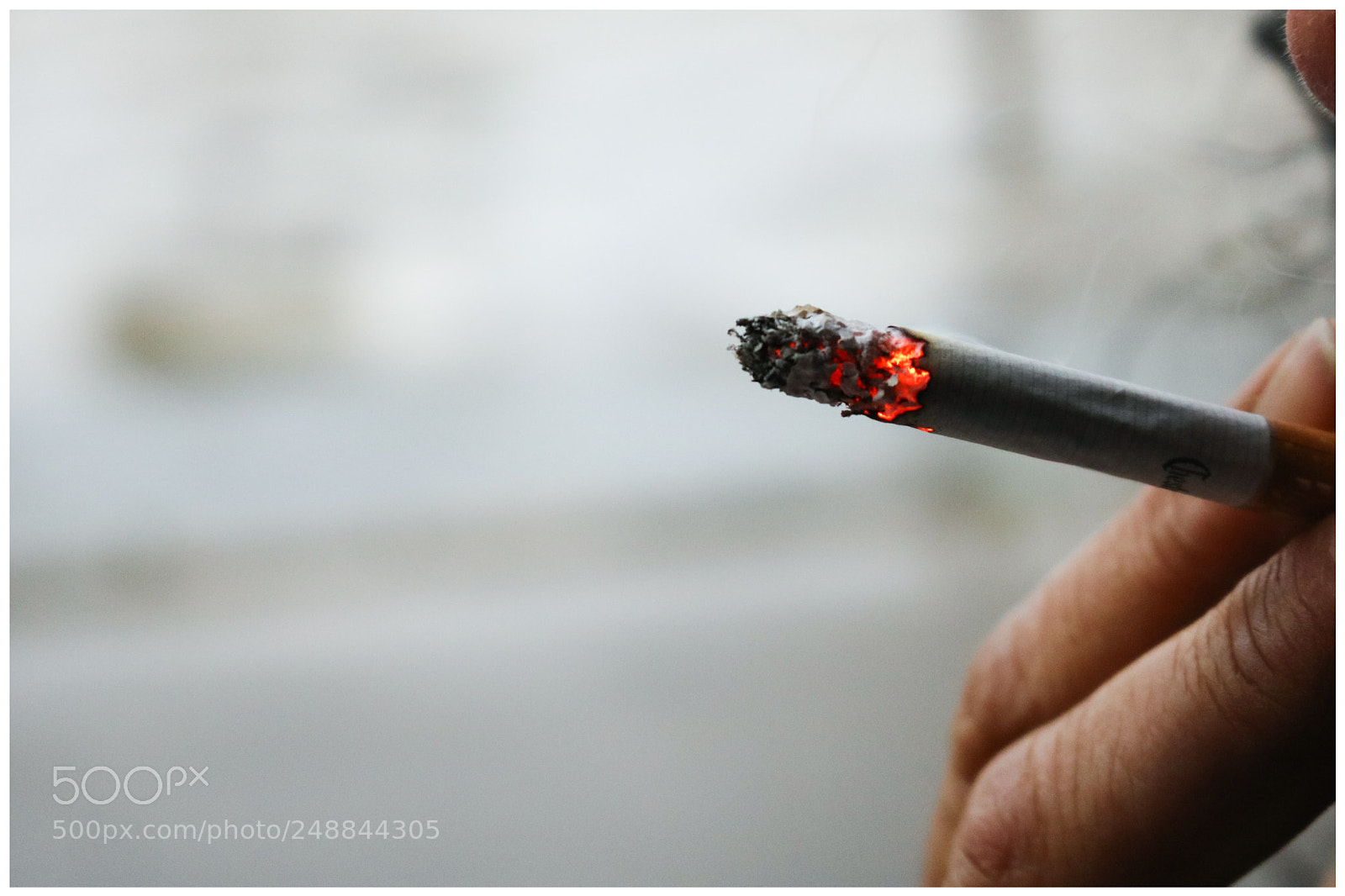 Canon EOS 750D (EOS Rebel T6i / EOS Kiss X8i) sample photo. Rainy smoke photography