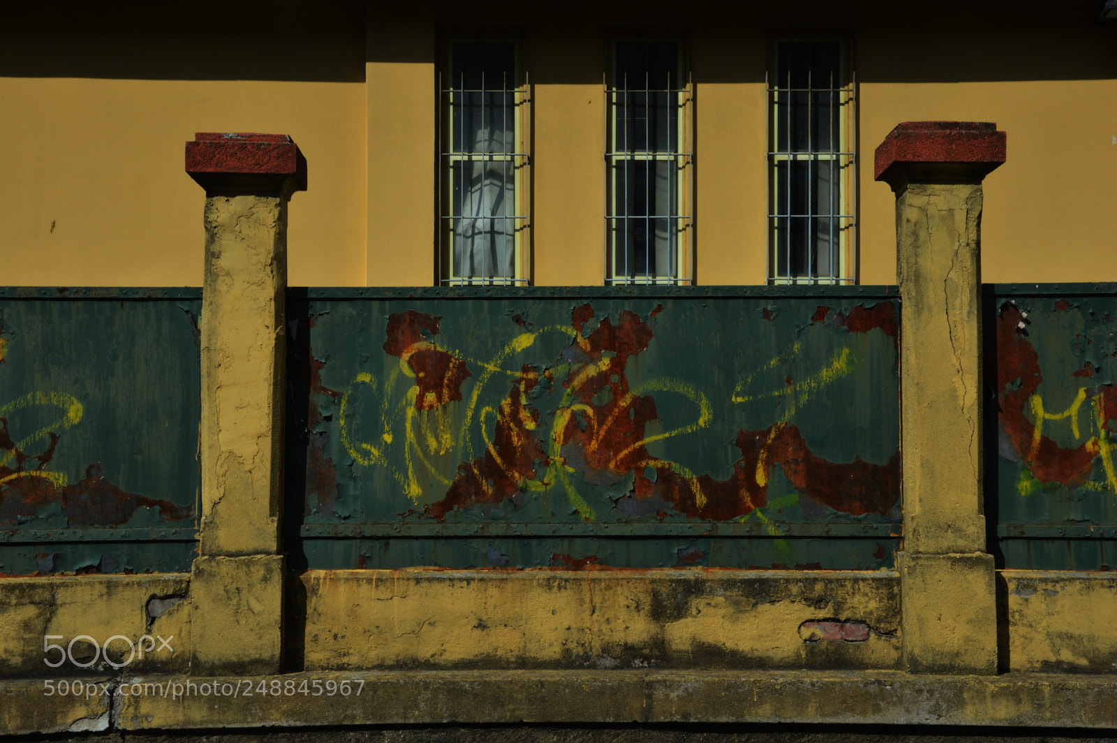 Nikon D3200 sample photo. There's another wall photography