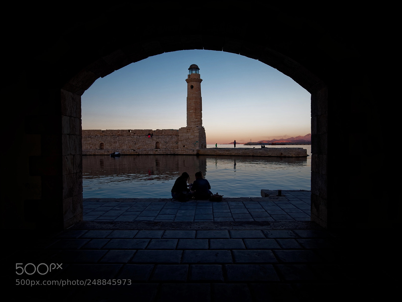 Panasonic Lumix DMC-G85 (Lumix DMC-G80) sample photo. Window to the lighthouse photography