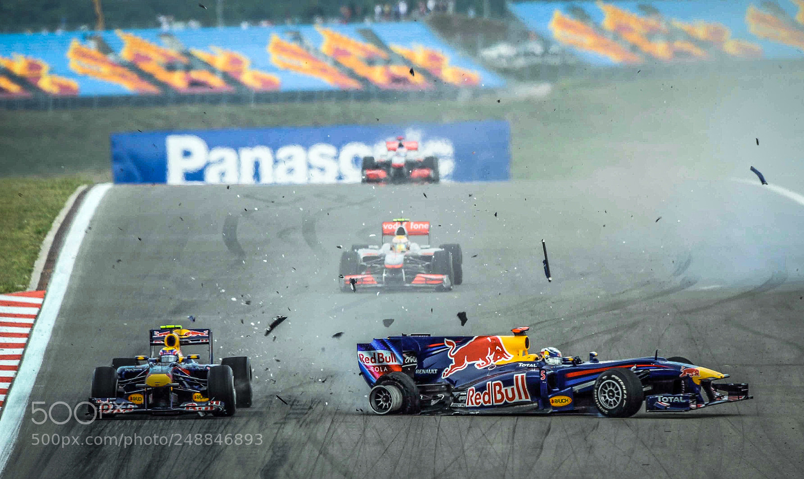 Nikon D3 sample photo. Crash vettel/webber photography
