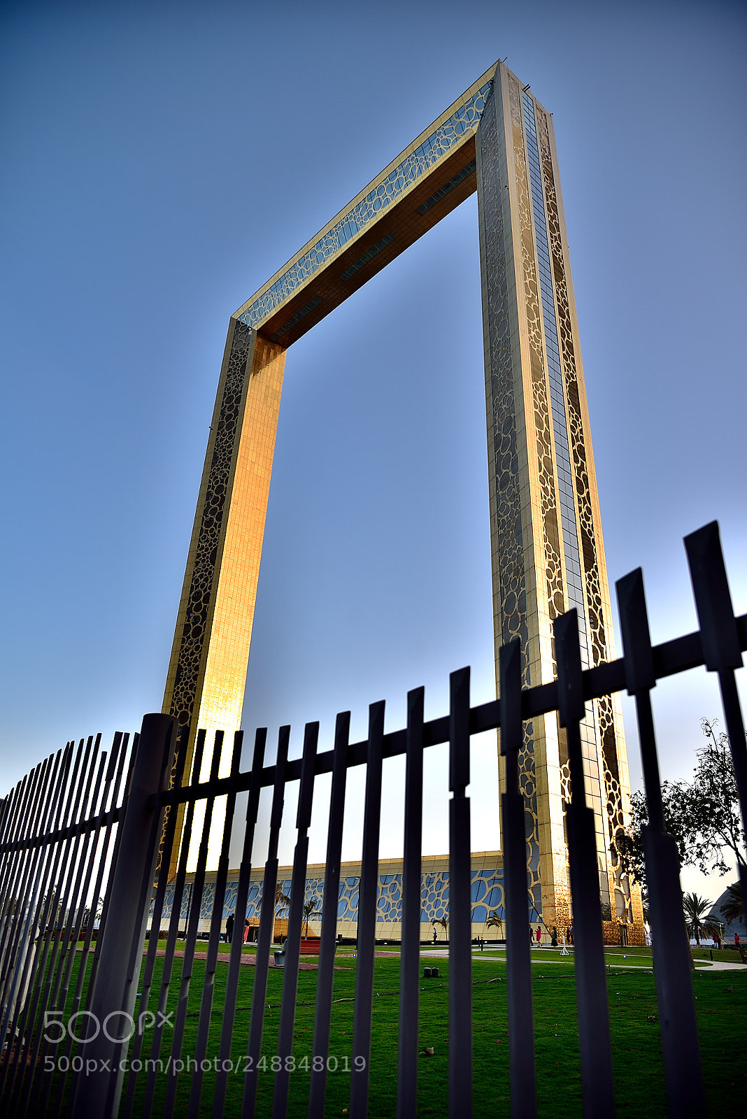 Nikon AF-S Nikkor 24-120mm F4G ED VR sample photo. Dubai frame photography