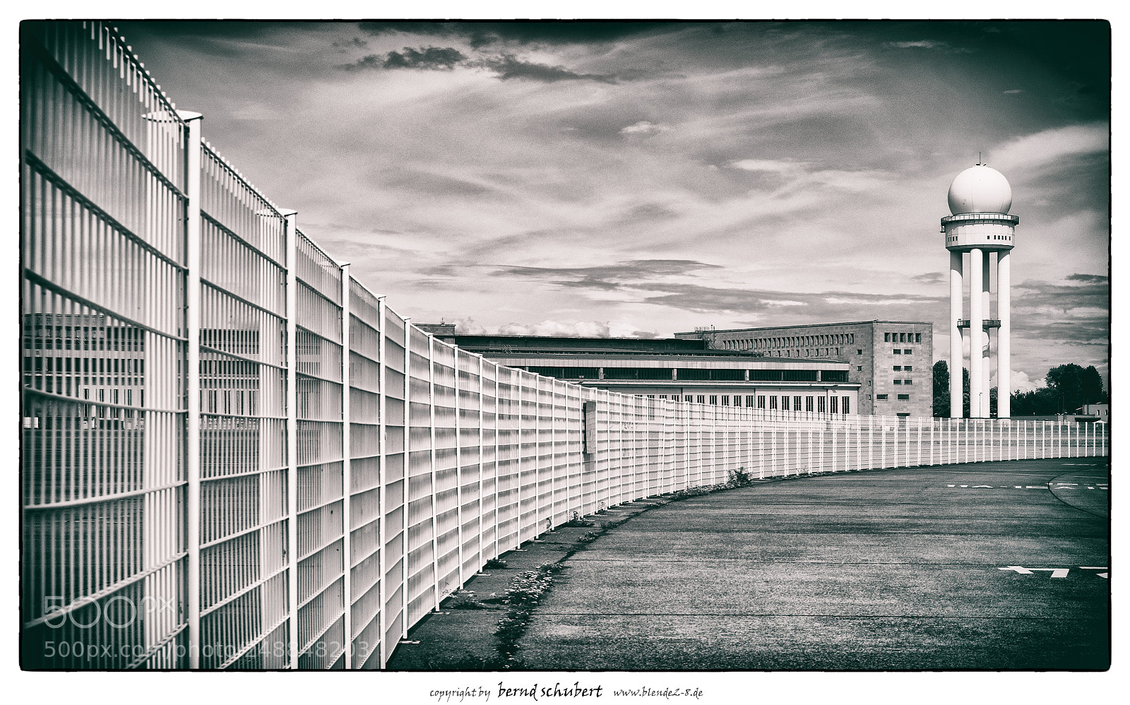 Olympus OM-D E-M5 sample photo. Airport berlin tempelhof photography