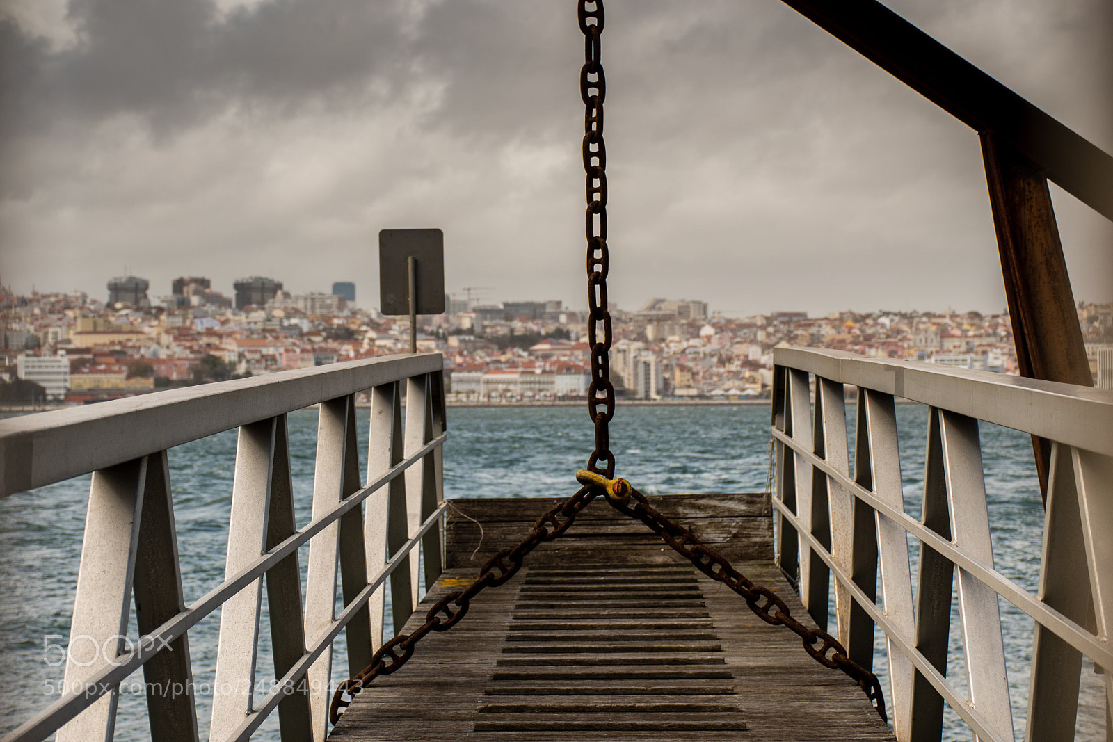 Nikon D5600 sample photo. Pier cacilhas photography