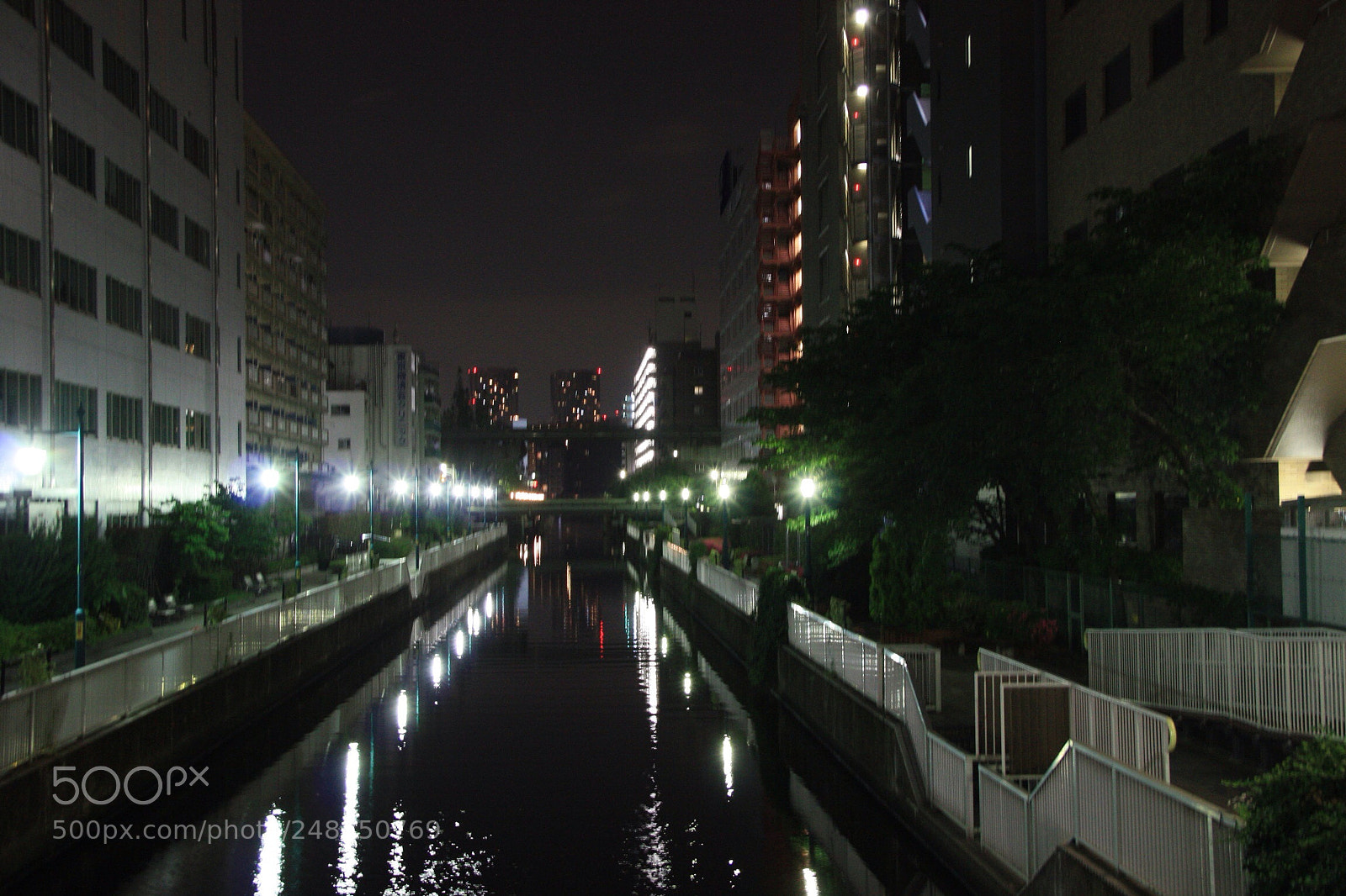 Canon EOS 450D (EOS Rebel XSi / EOS Kiss X2) sample photo. Minato by night photography