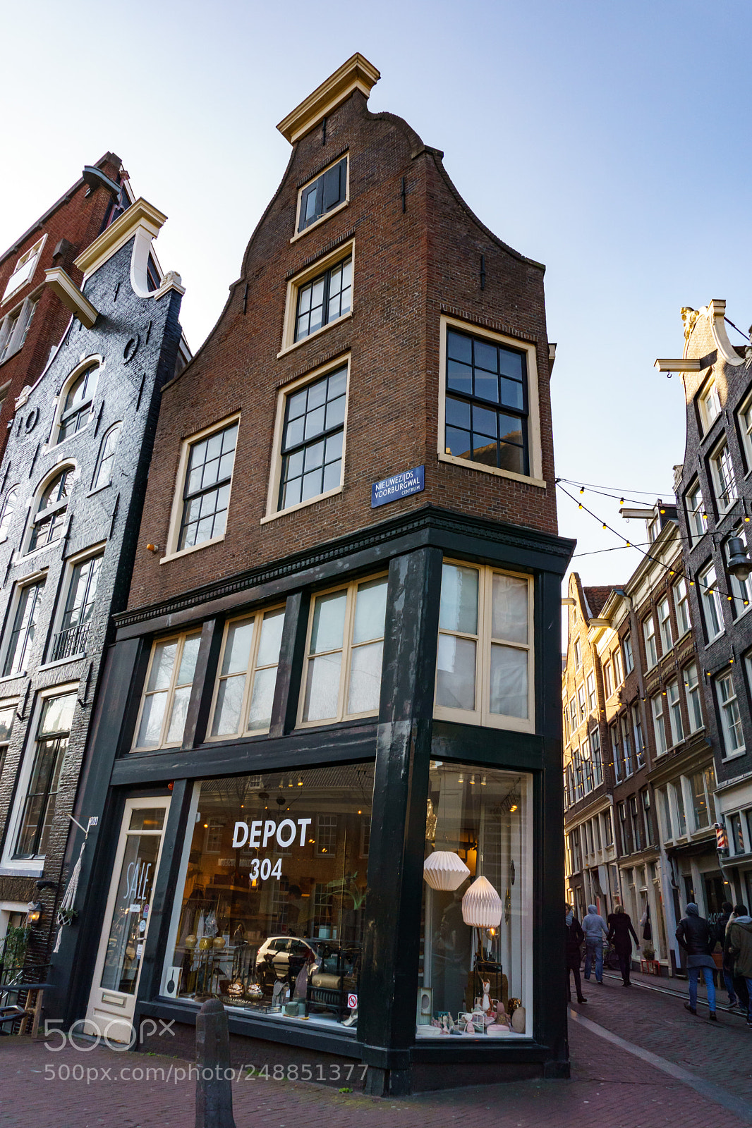 Sony a6000 sample photo. The crooked house photography