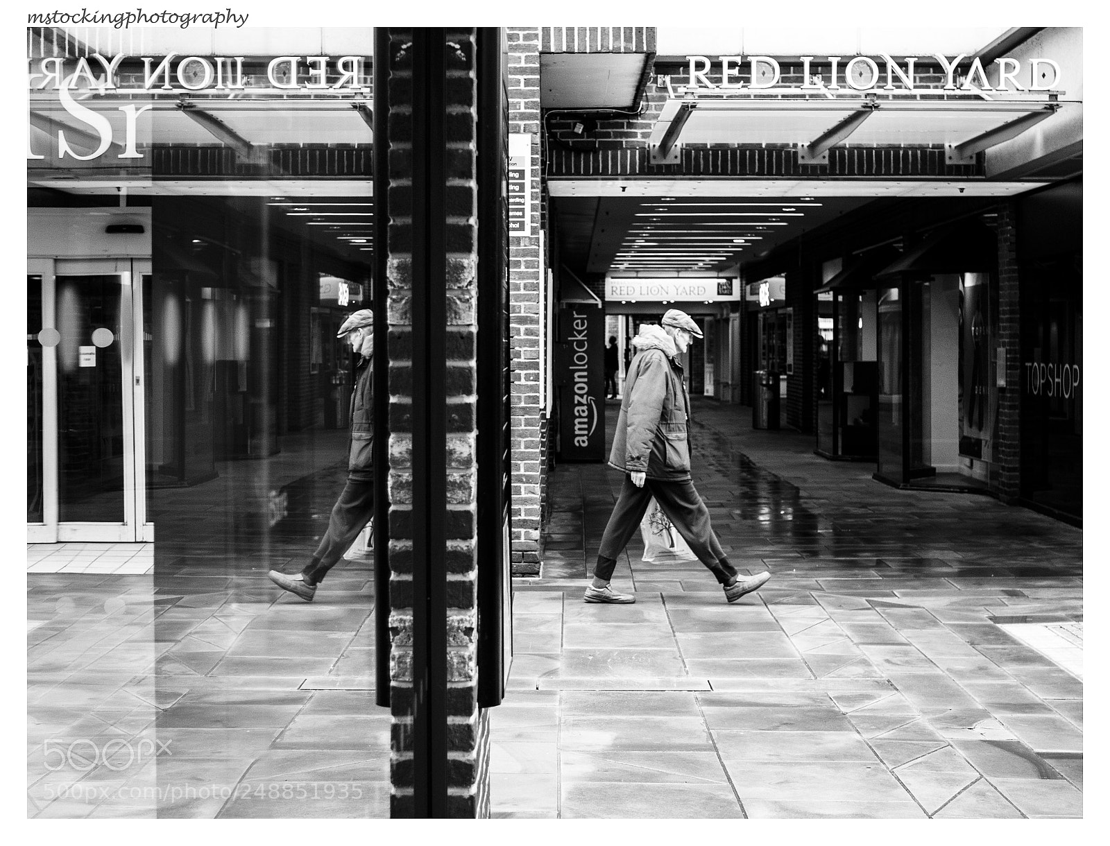 Olympus OM-D E-M10 II sample photo. Behind you photography