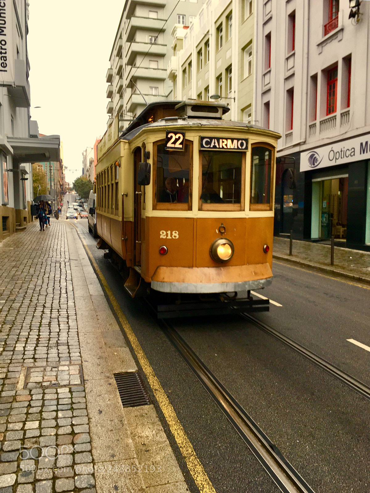 Apple iPhone SE sample photo. Old tram photography