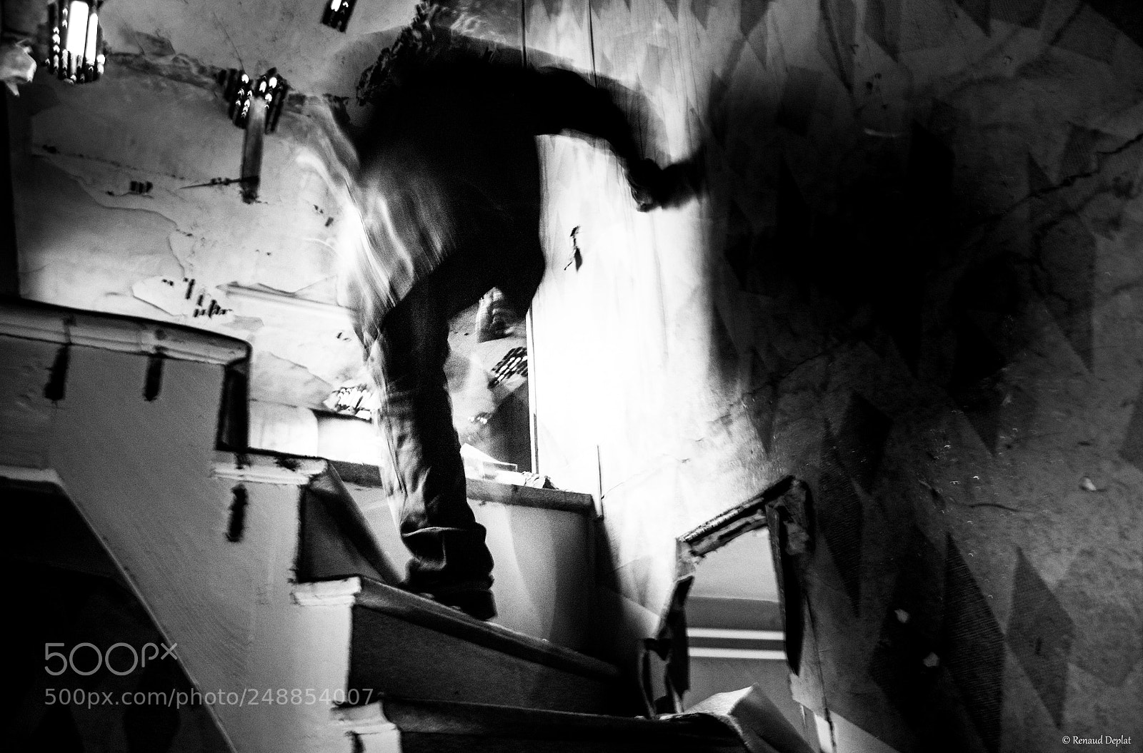 Nikon D3100 sample photo. Escalier de l'ombre... photography