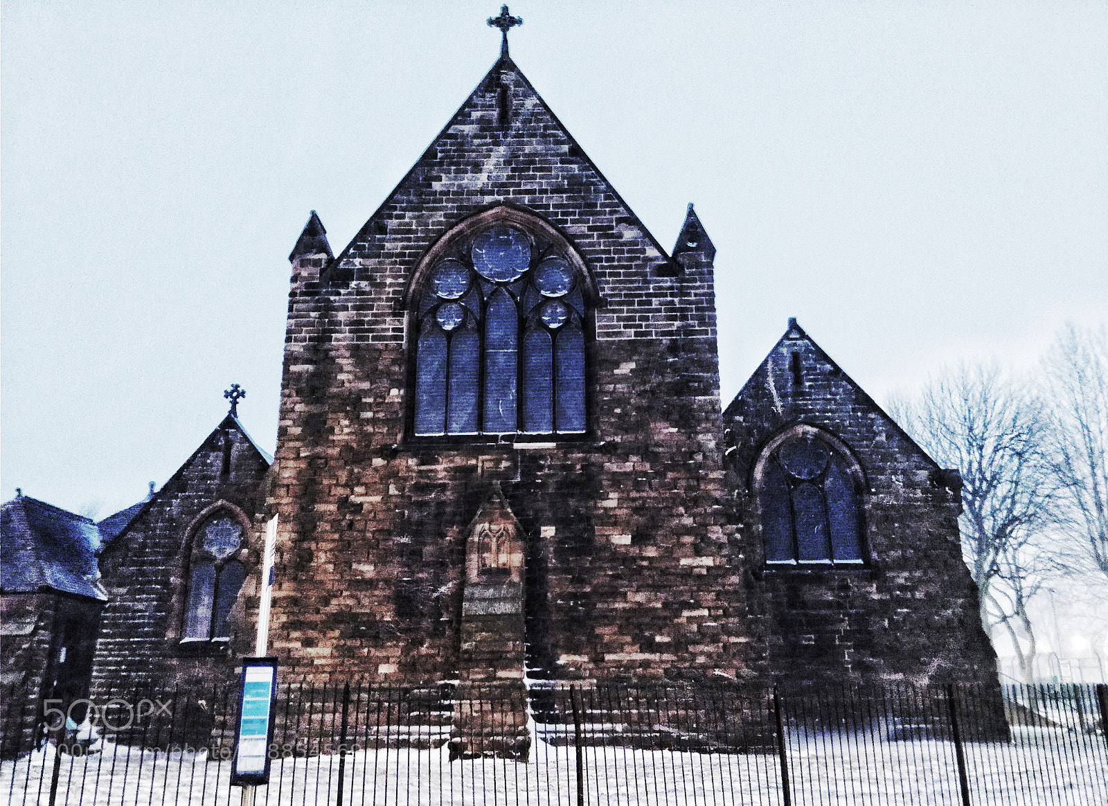 OnePlus 5T sample photo. Church in the snow photography