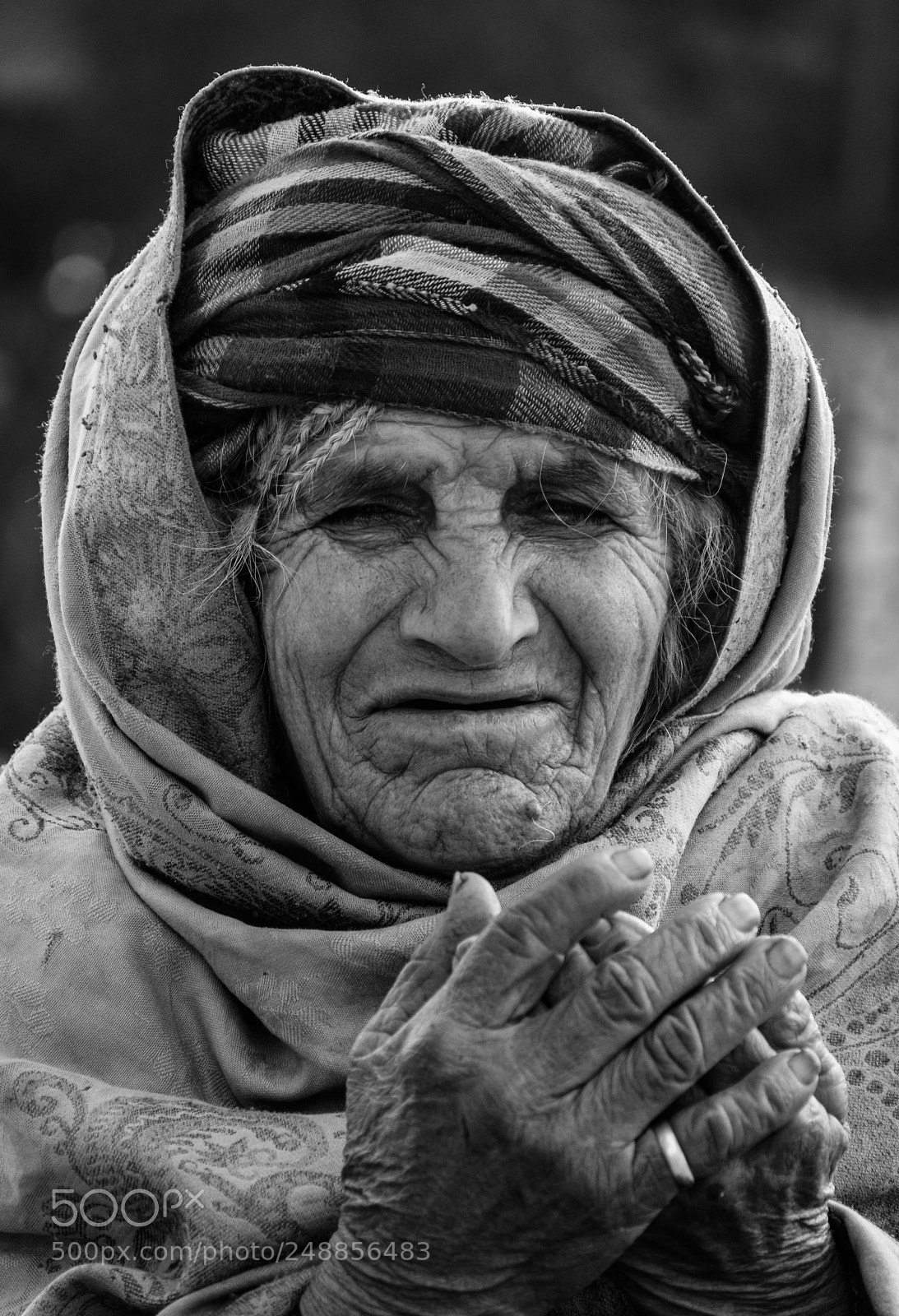 Nikon D7200 sample photo. Prayers of the old photography