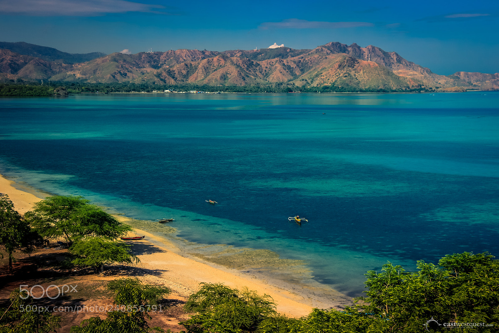 Canon EOS 700D (EOS Rebel T5i / EOS Kiss X7i) sample photo. Empty turquoise beaches of photography