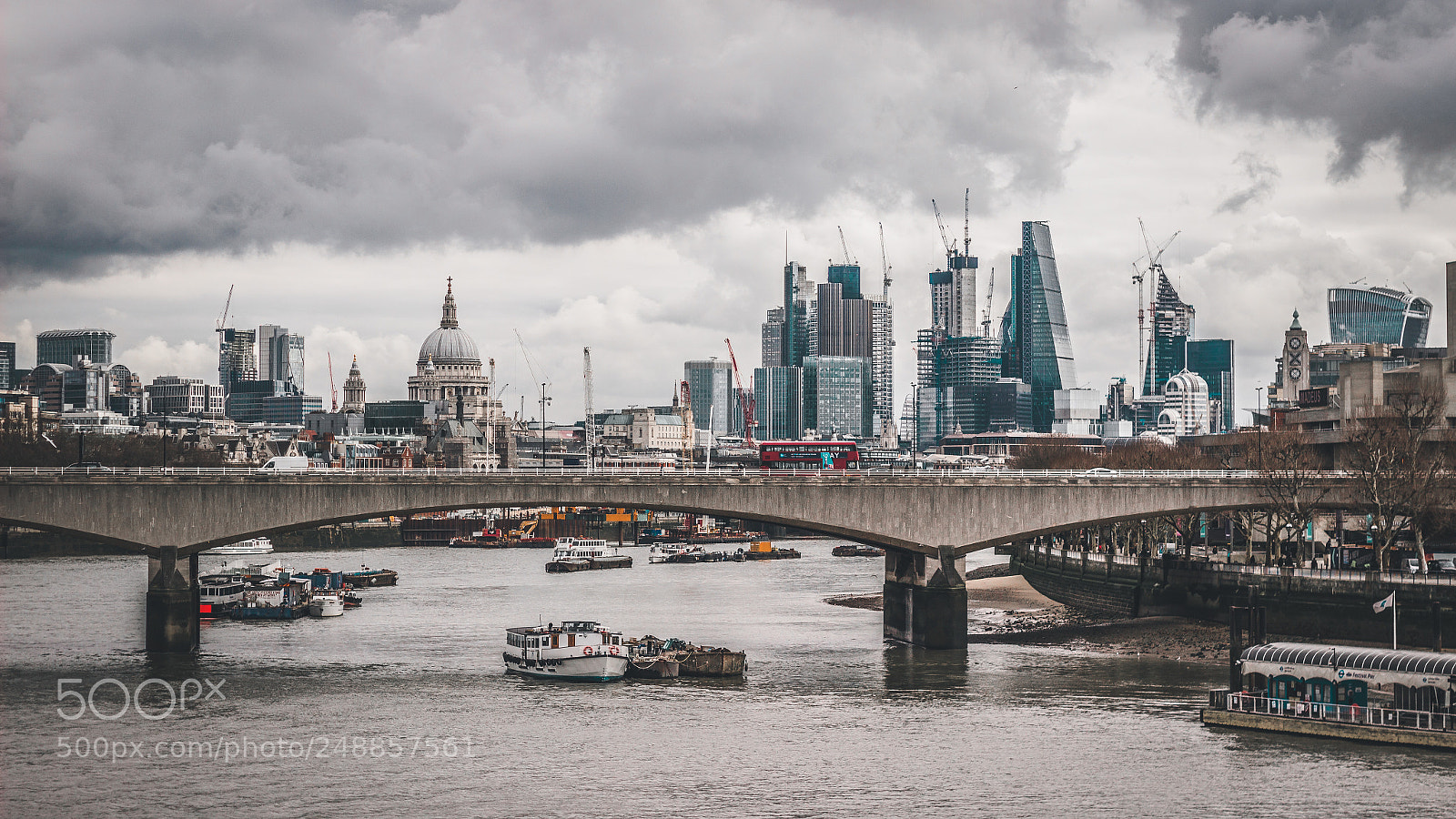 Canon EOS 600D (Rebel EOS T3i / EOS Kiss X5) sample photo. London photography