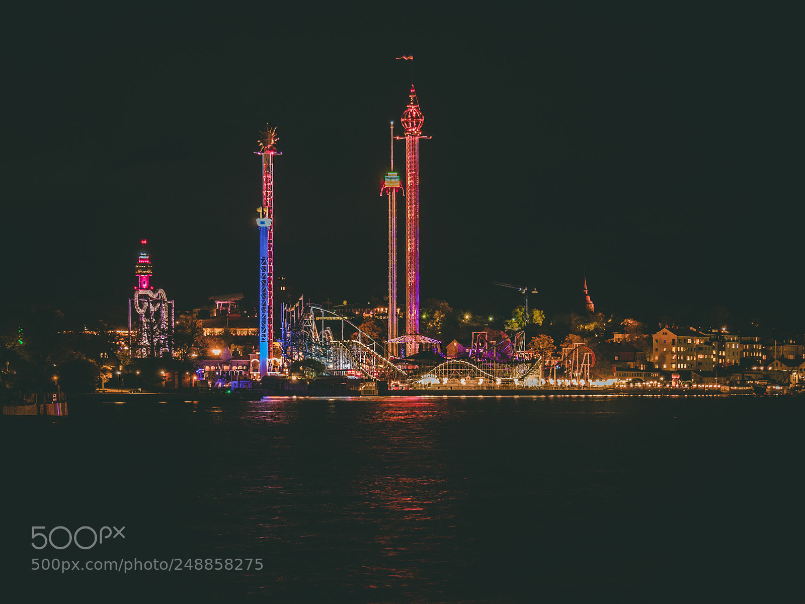 Olympus PEN-F sample photo. Gröna lund night photography