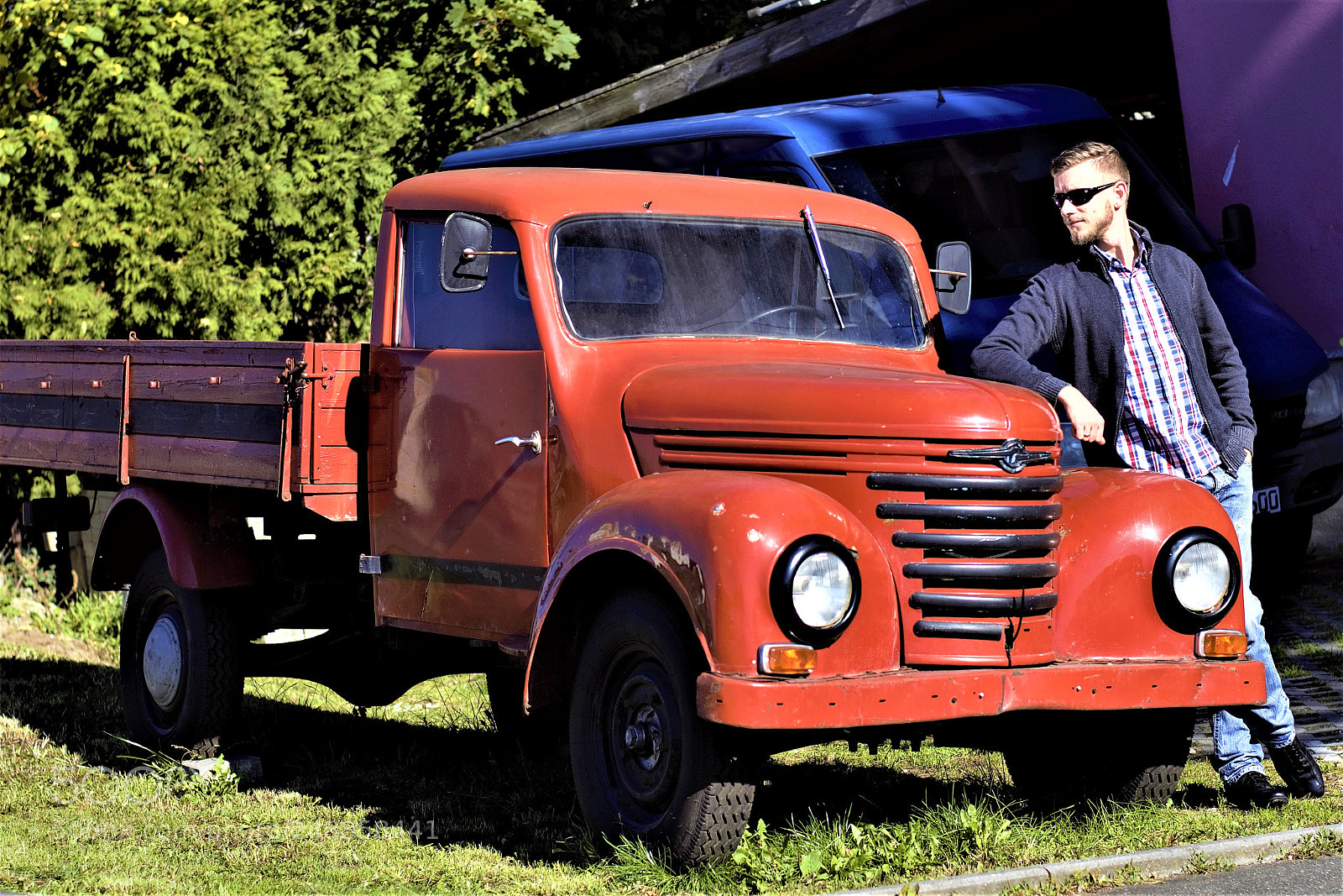 Nikon D3300 sample photo. Roter truck photography