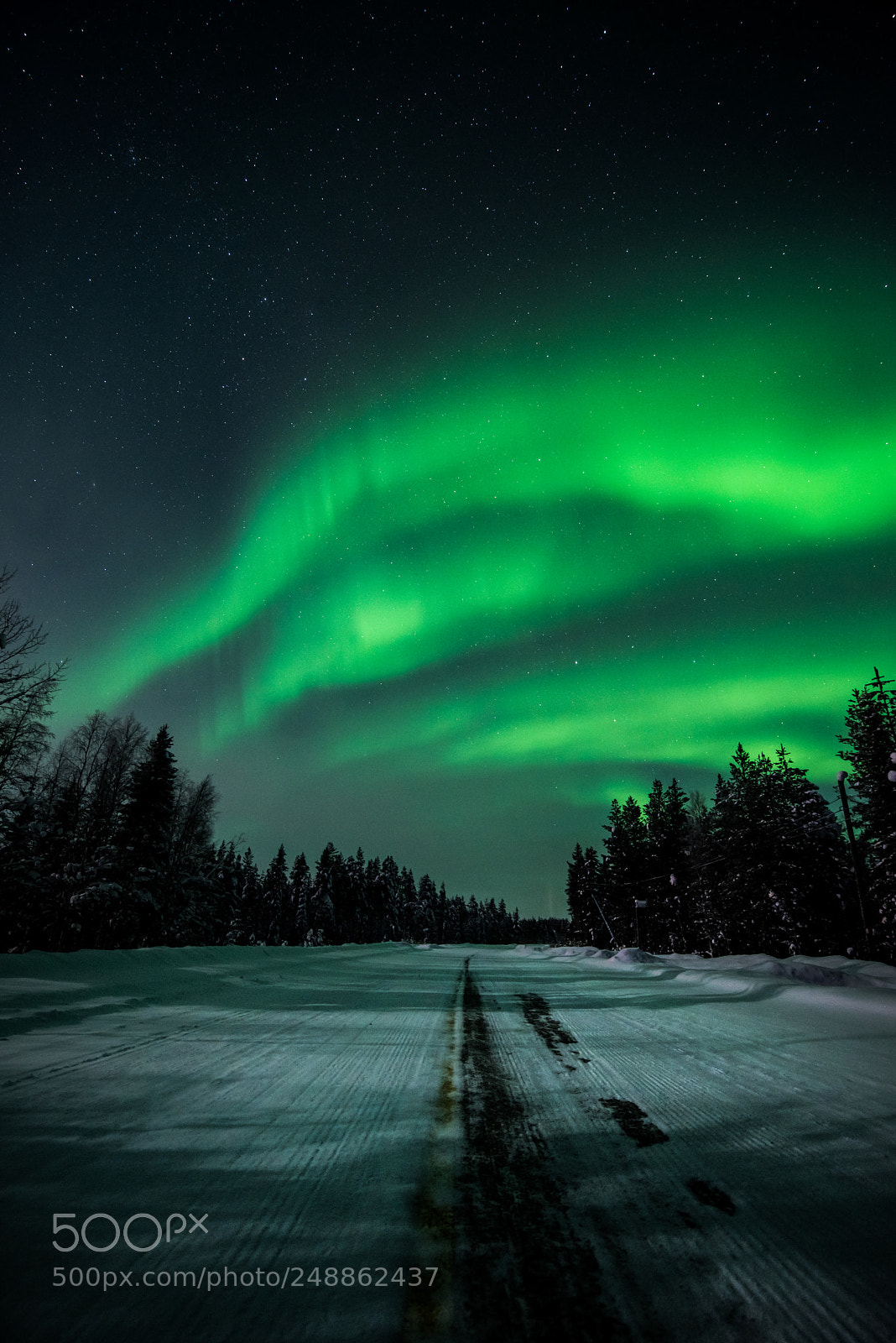 Nikon D810 sample photo. Northern lights pit stop photography