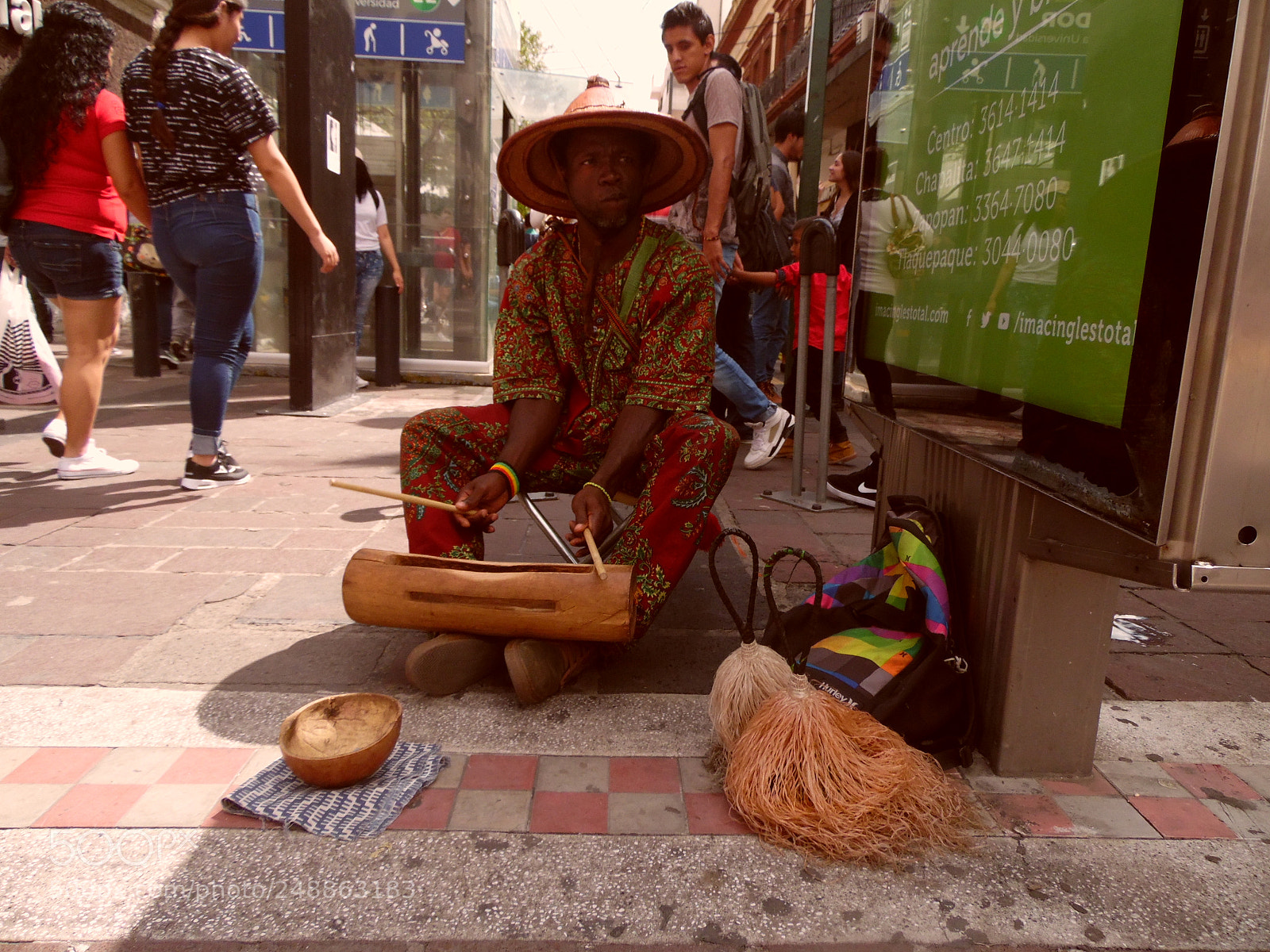 Samsung WB1100F/WB1101F/WB1102F sample photo. Foreign place photography