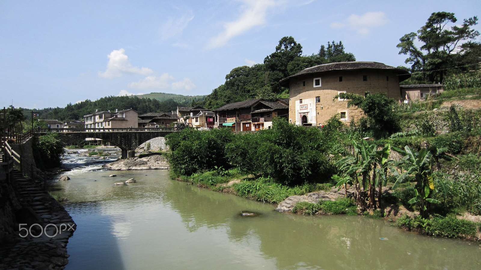 Canon PowerShot ELPH 300 HS (IXUS 220 HS / IXY 410F) sample photo. Storied building of yongding, fujian, china photography