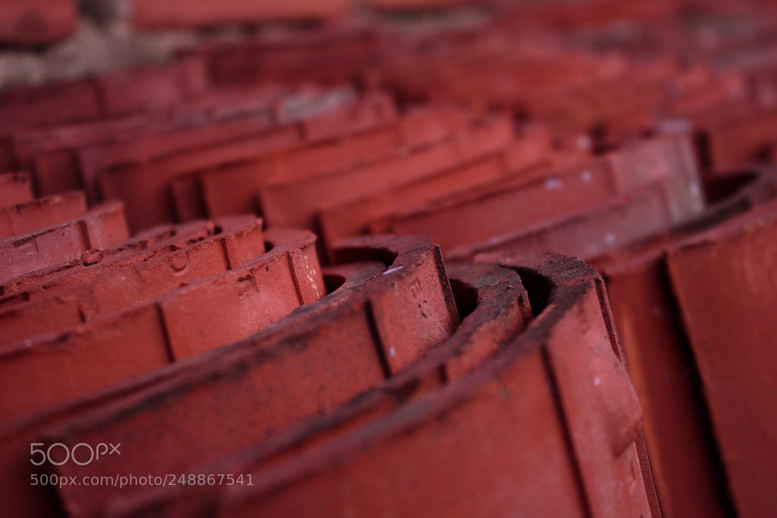 Canon EOS 1300D (EOS Rebel T6 / EOS Kiss X80) sample photo. Clay tile photography