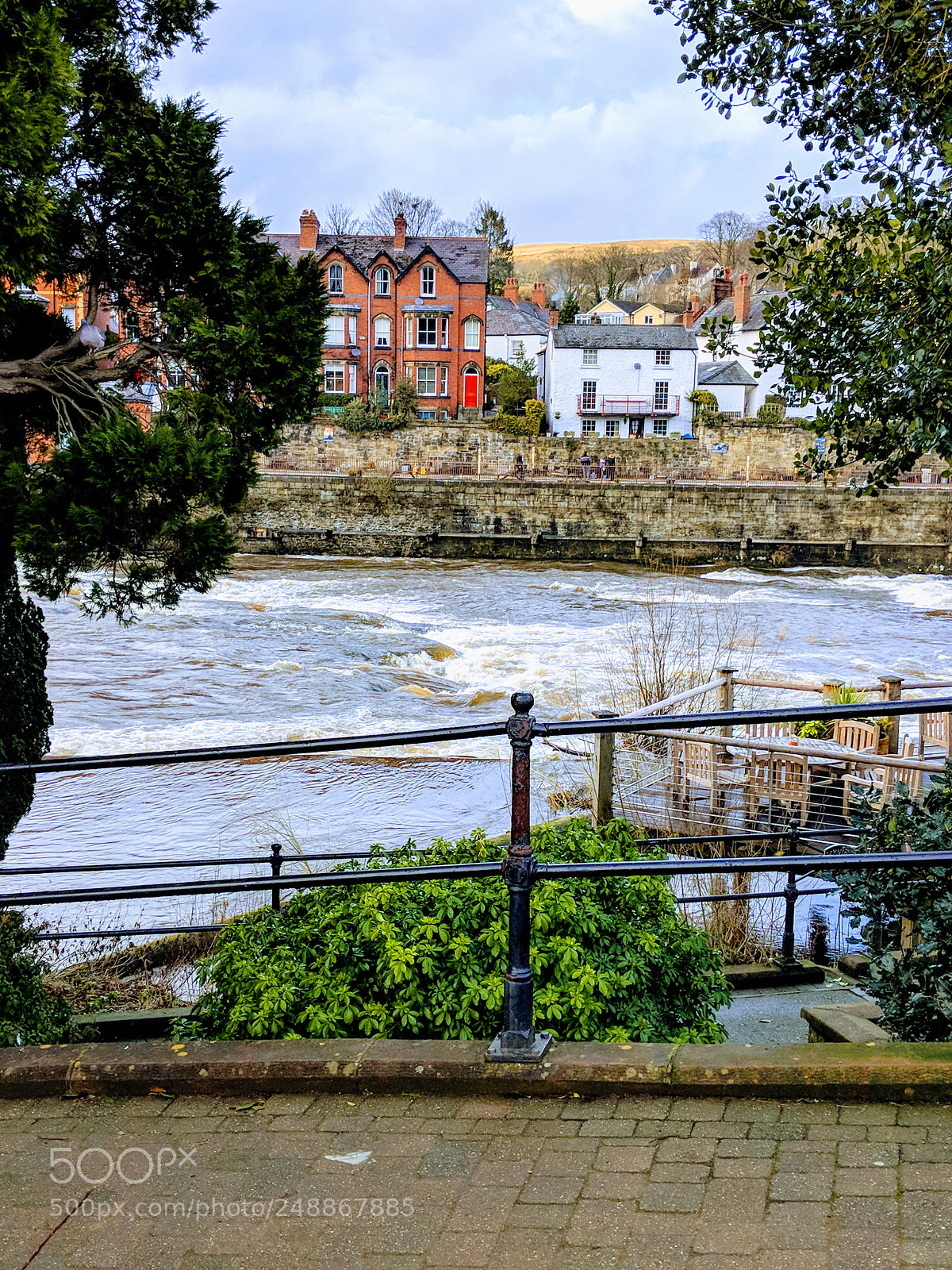 Google Pixel 2 sample photo. Llangollen photography