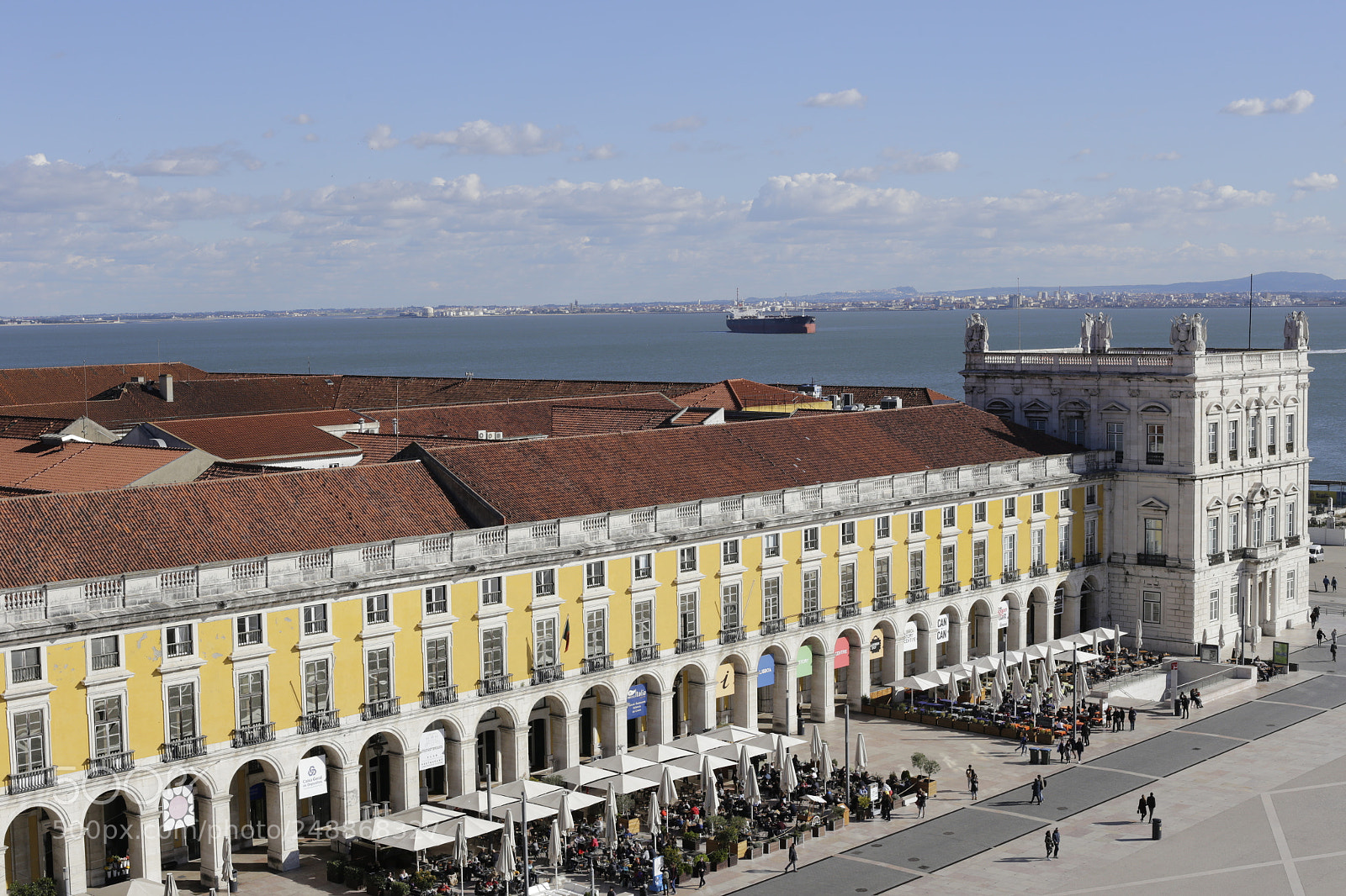 Canon EOS 6D + Canon EF 50mm F1.4 USM sample photo. Lisbon photography