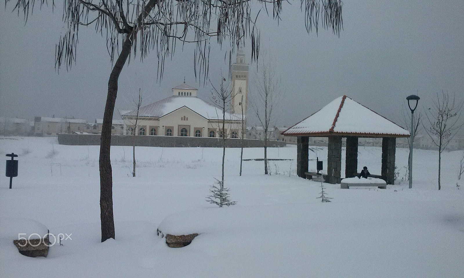 LG Optimus L5 sample photo. Snowfall in my city photography
