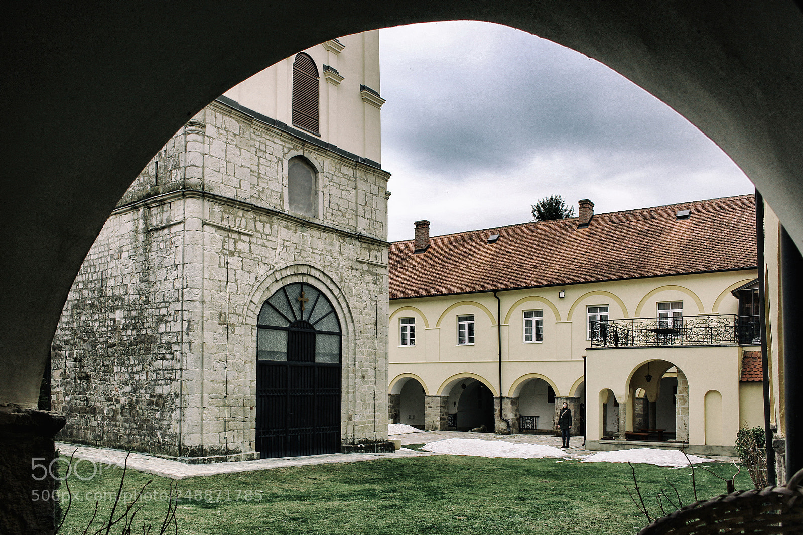 Canon EOS 100D (EOS Rebel SL1 / EOS Kiss X7) sample photo. Jazak monastery photography