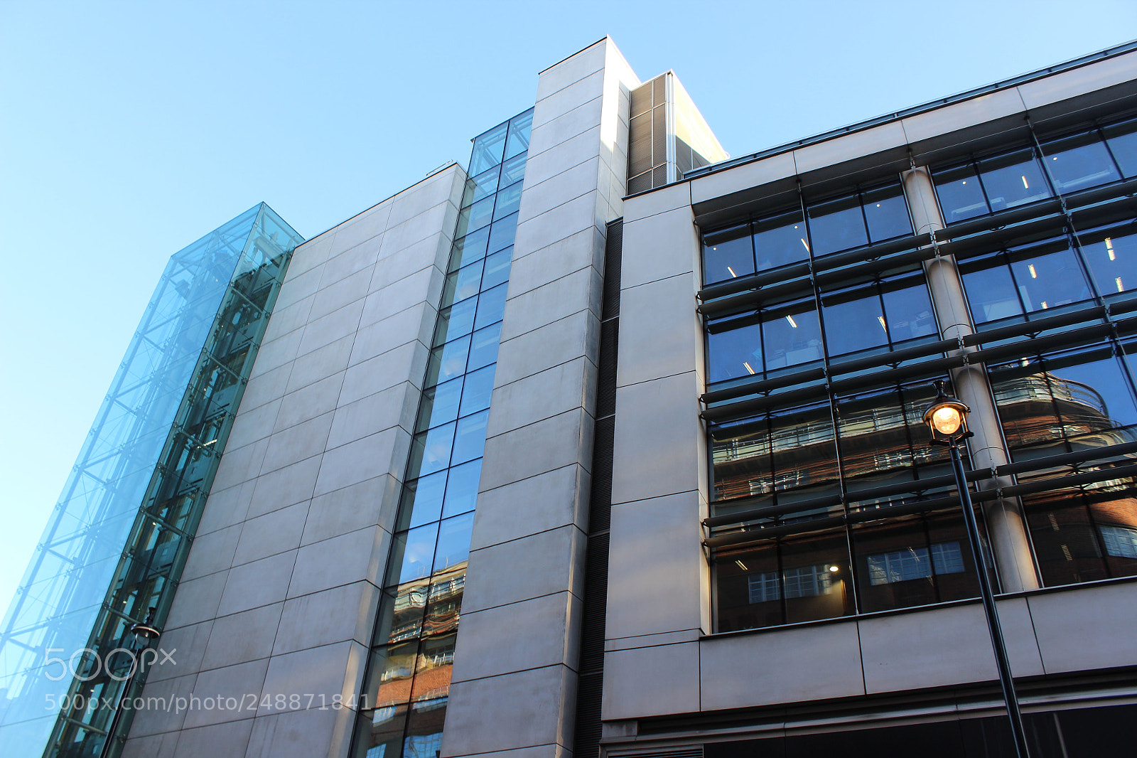 Canon EOS 600D (Rebel EOS T3i / EOS Kiss X5) sample photo. Windows and sky photography