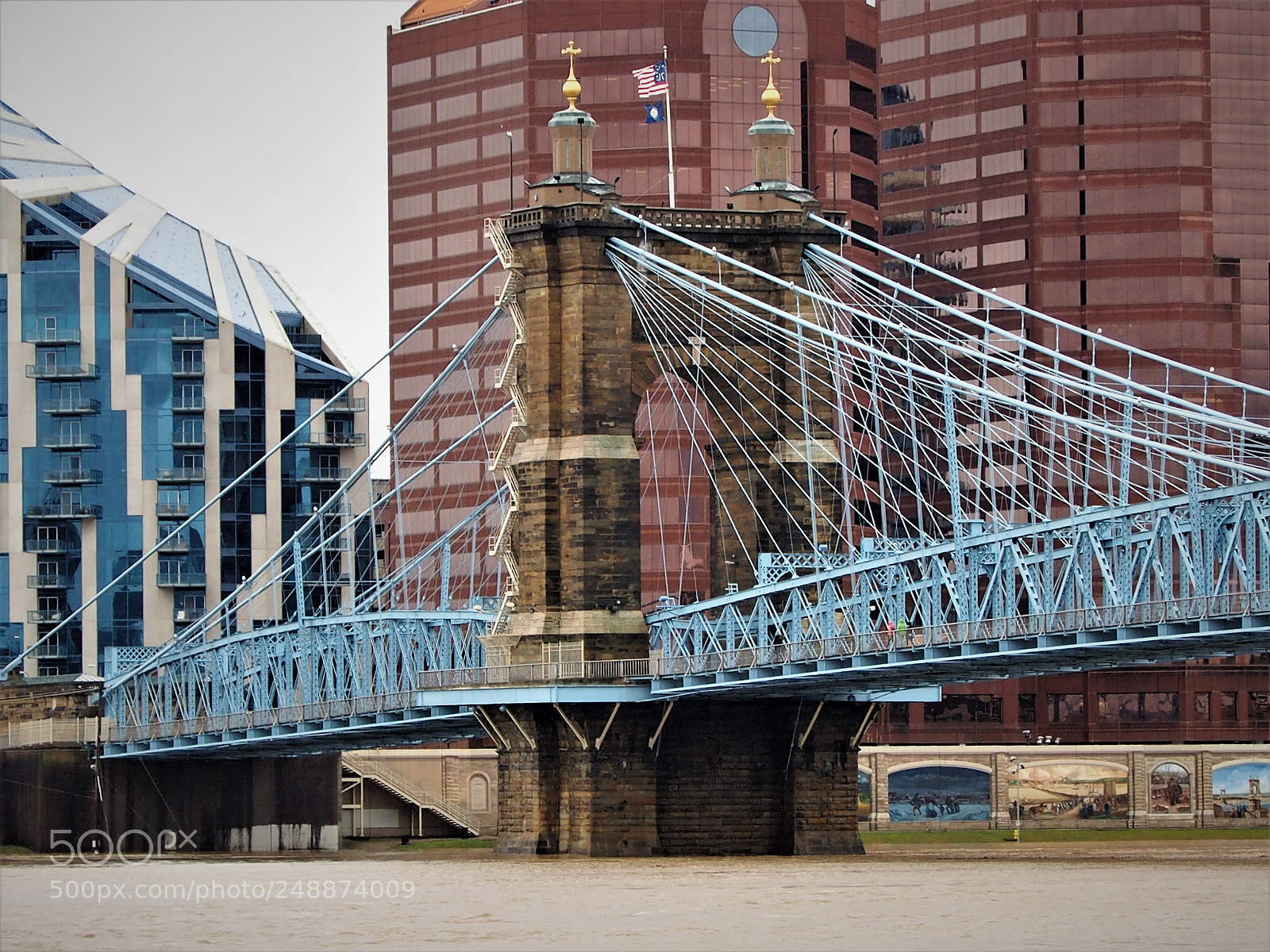 Olympus OM-D E-M5 sample photo. Bridge photography